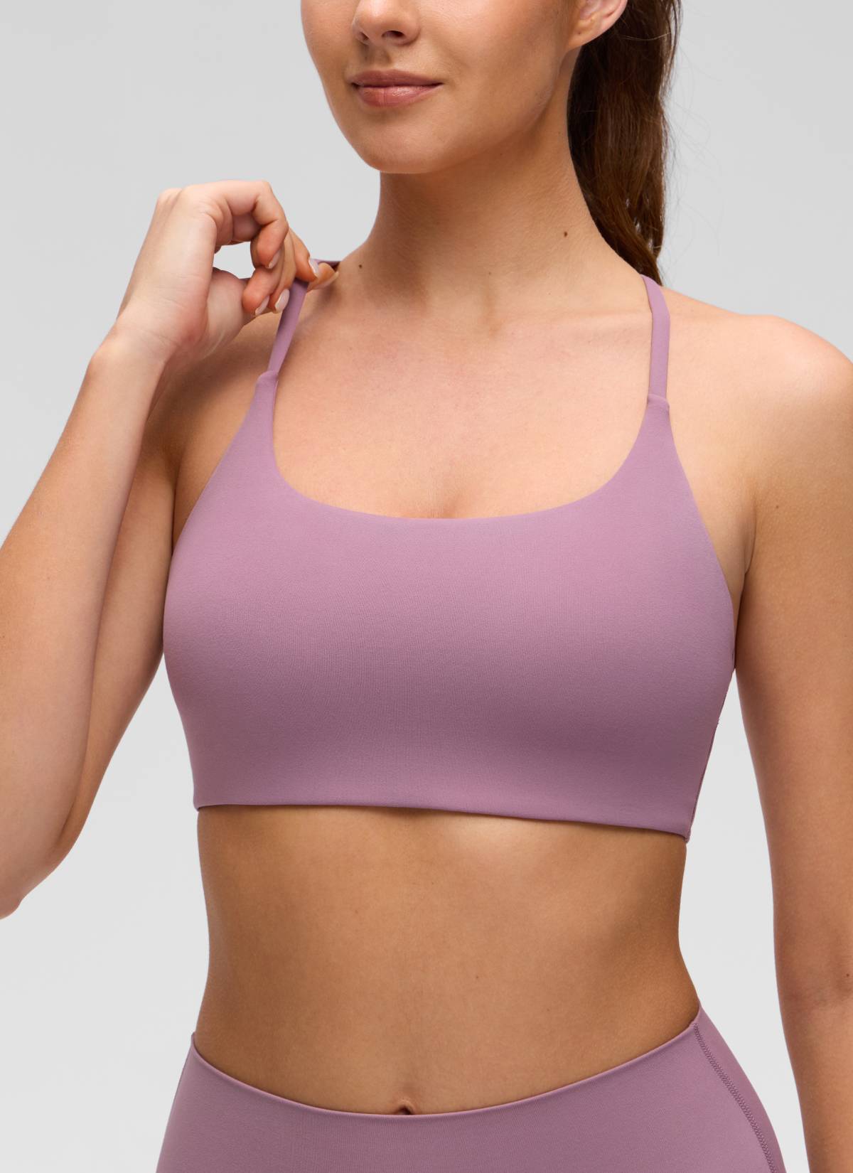 CRZ YOGA Sujetador Butterluxe con Espalda Cruzada para Mujer Lavanda claro