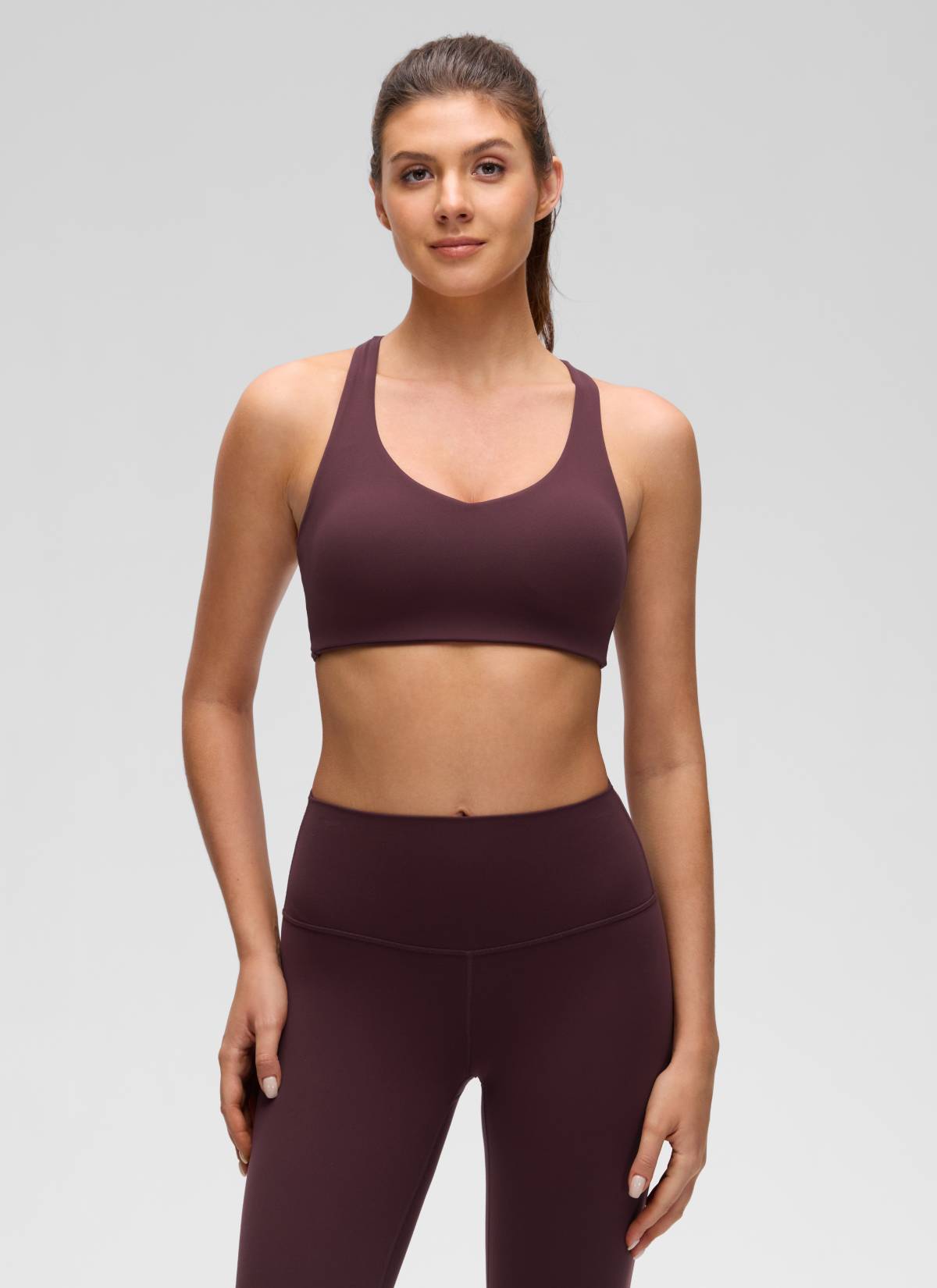 CRZ YOGA Mujer Sujetador Deportivo Butterluxe con Escote en V y Tiras Ciruela madura