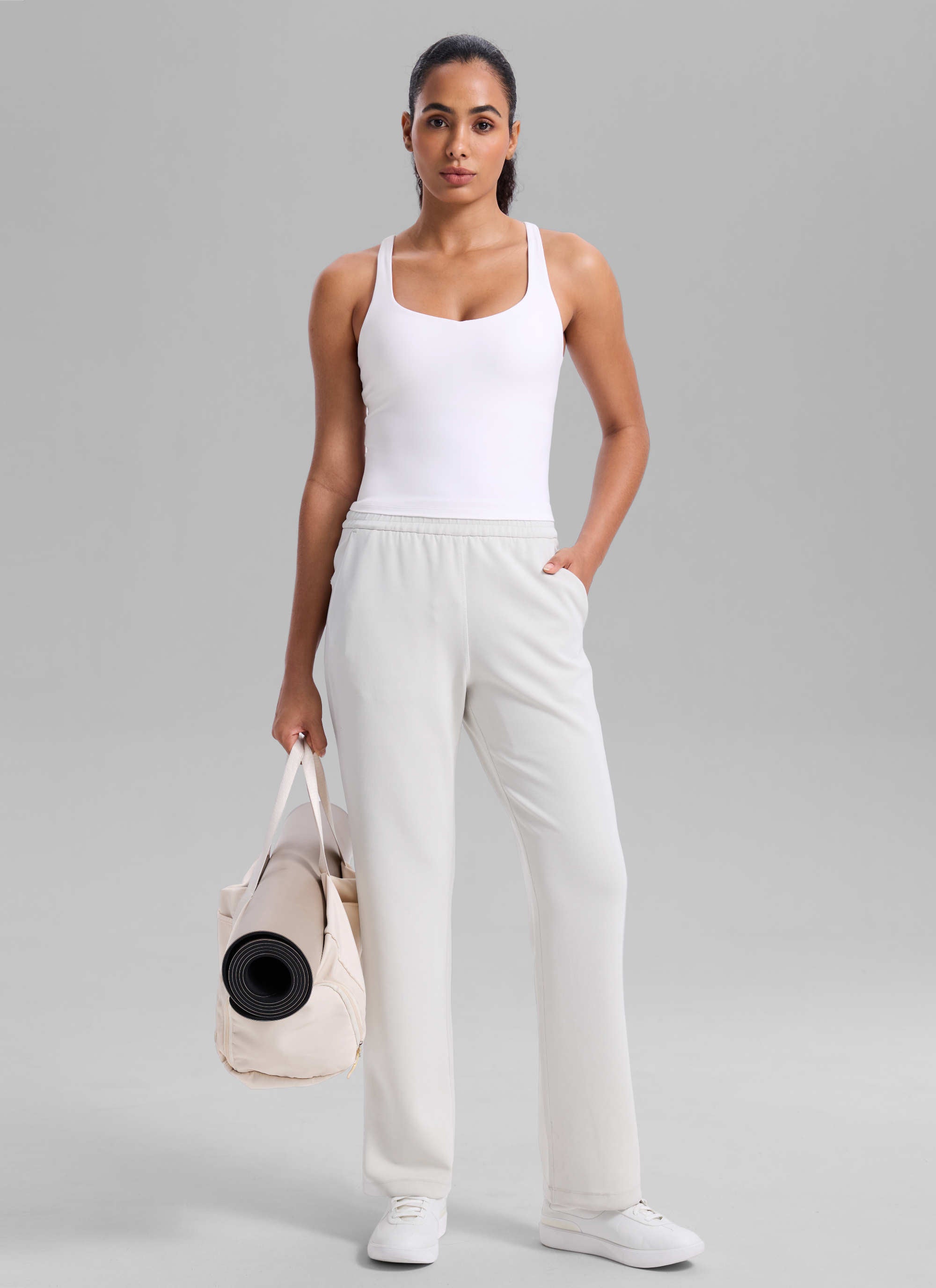CRZ YOGA Mujer Sujetador Deportivo con Cuello en V y Espalda en U blanco