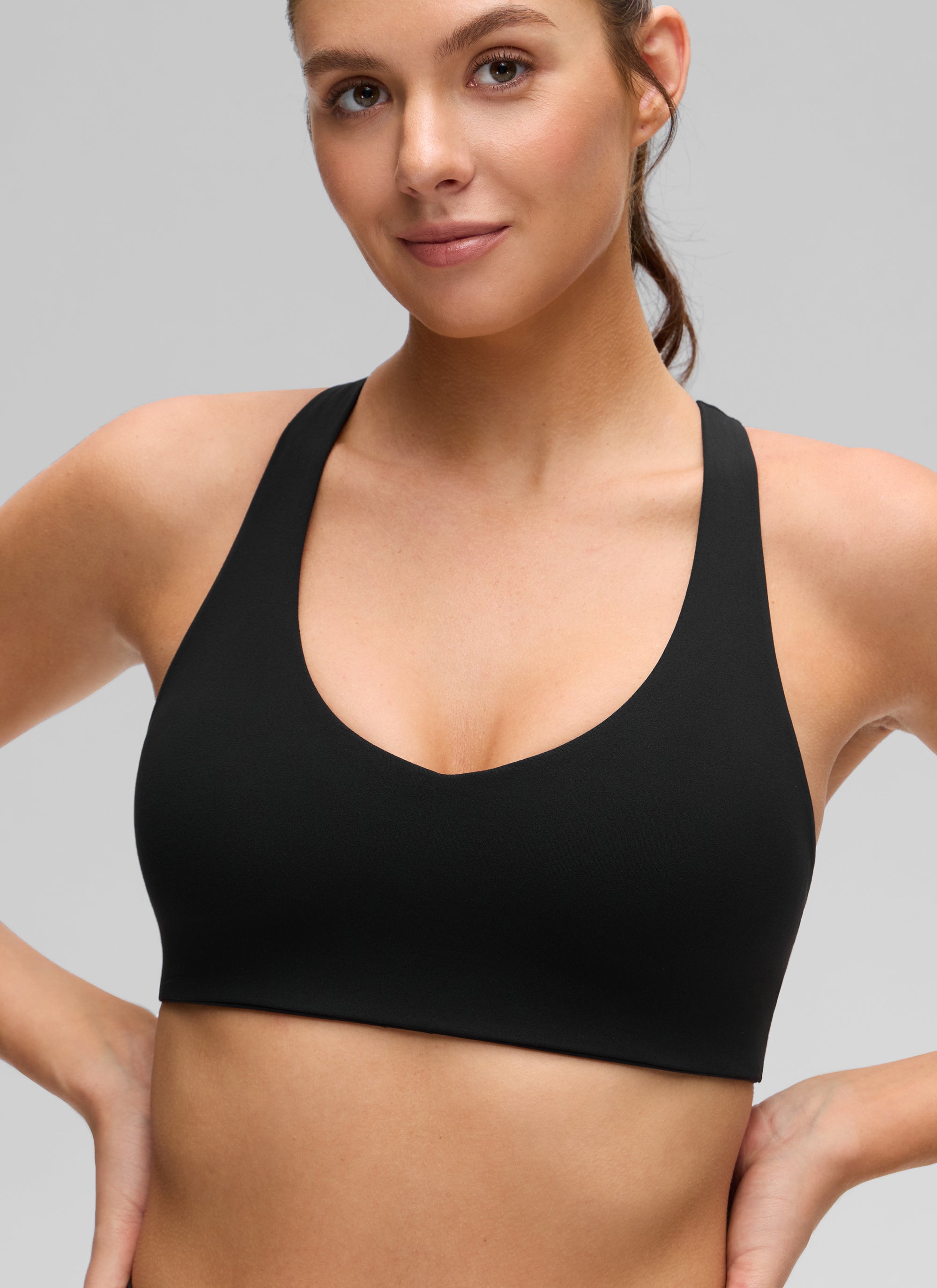CRZ YOGA Mujer Butterluxe Sujetador con Escote en V y Racerback Negro