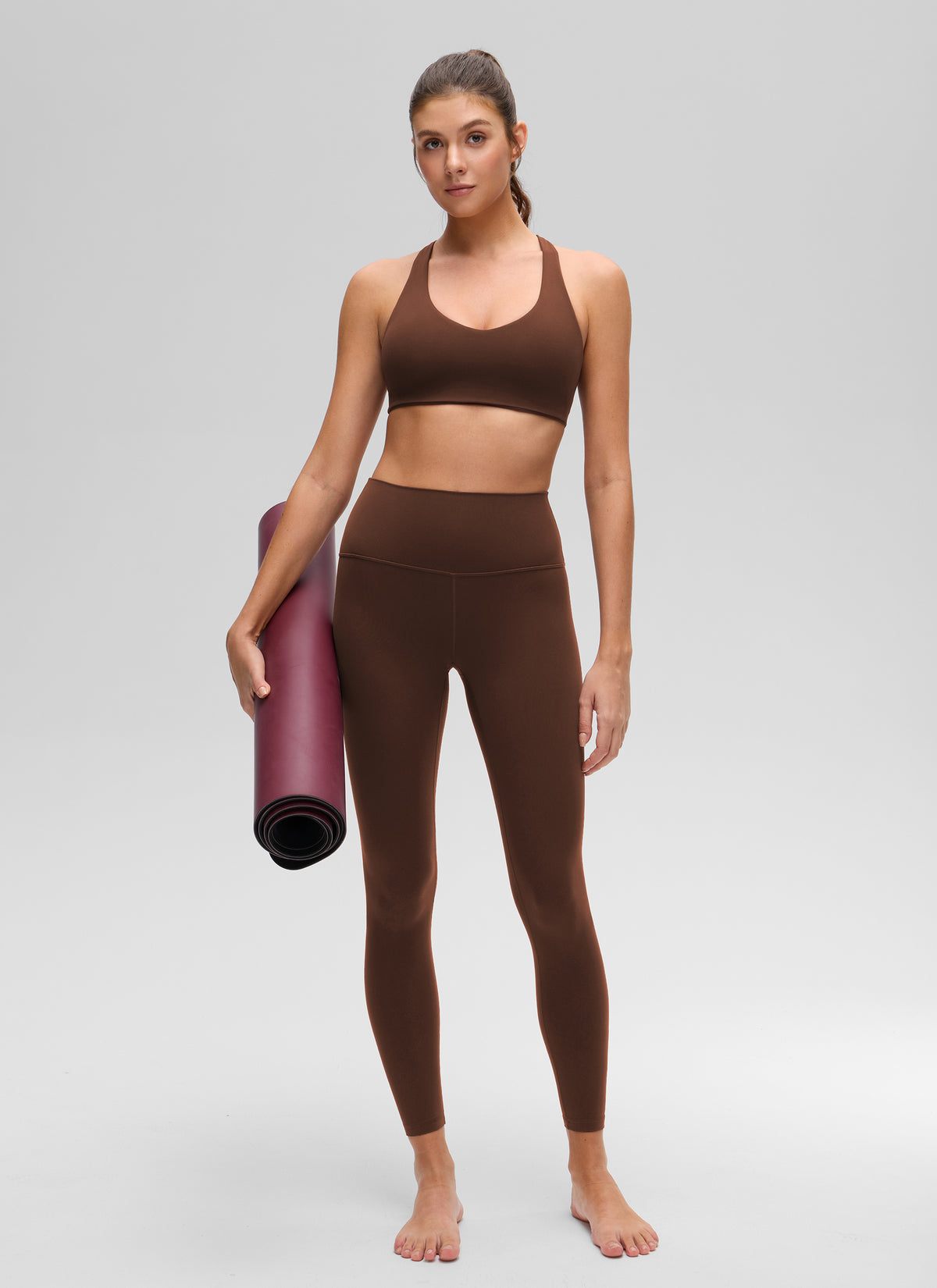 CRZ YOGA Mujer Butterluxe Sujetador con Escote en V y Racerback Marrón Lava