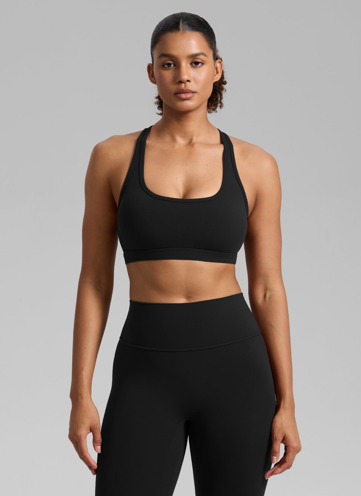 CRZ YOGA Butterlift® Sujetador sport racerback keyhole escote en U Negro @model_info:Barbara