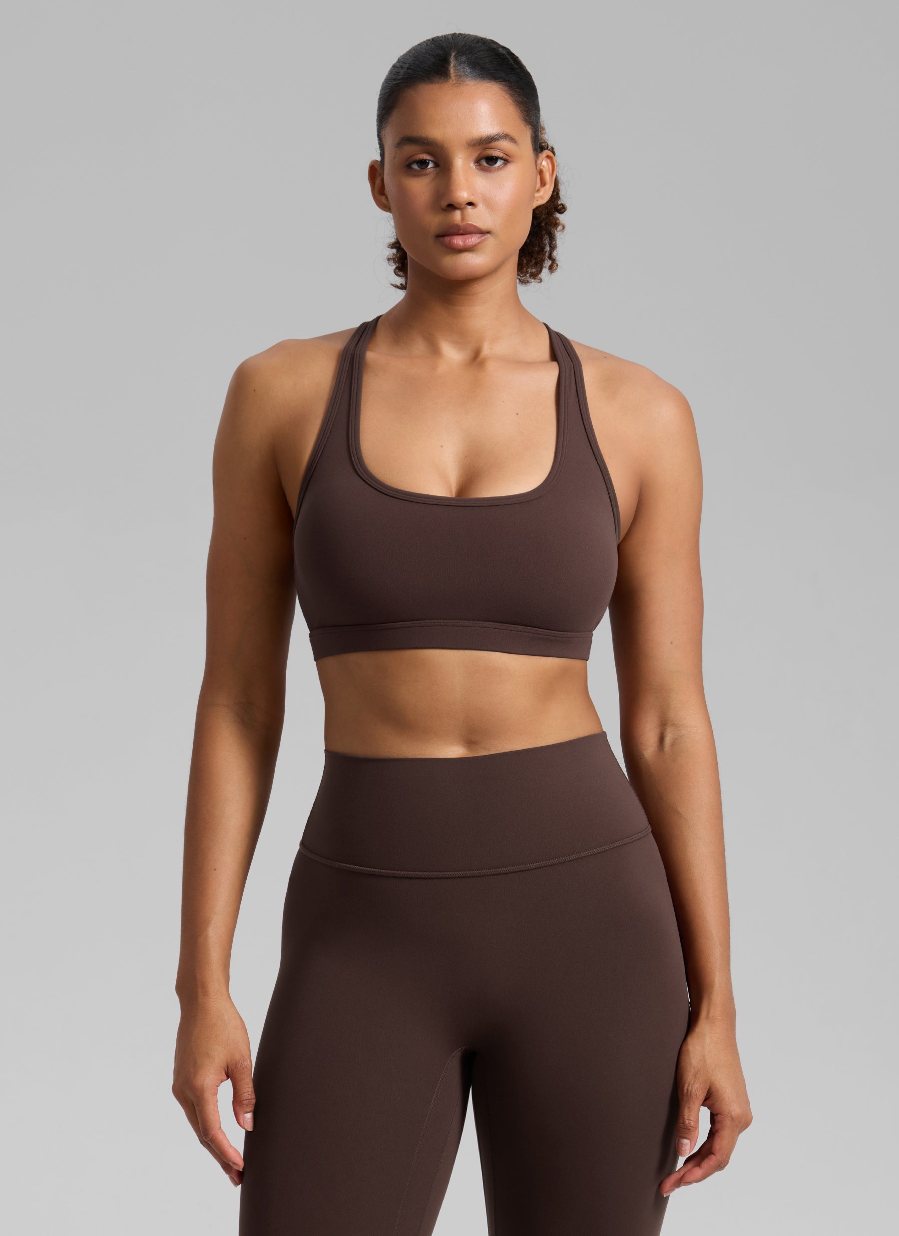 CRZ YOGA Butterlift® Sujetador sport racerback keyhole escote en U Marrón Fudge Caliente