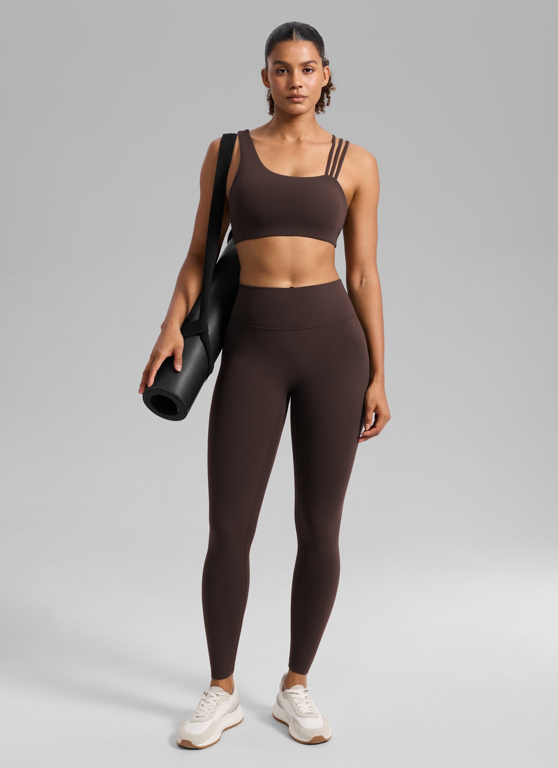 Sujetador Deportivo de Tirantes Asimétricos Mujer Soporte Medio Marrón Fudge Caliente