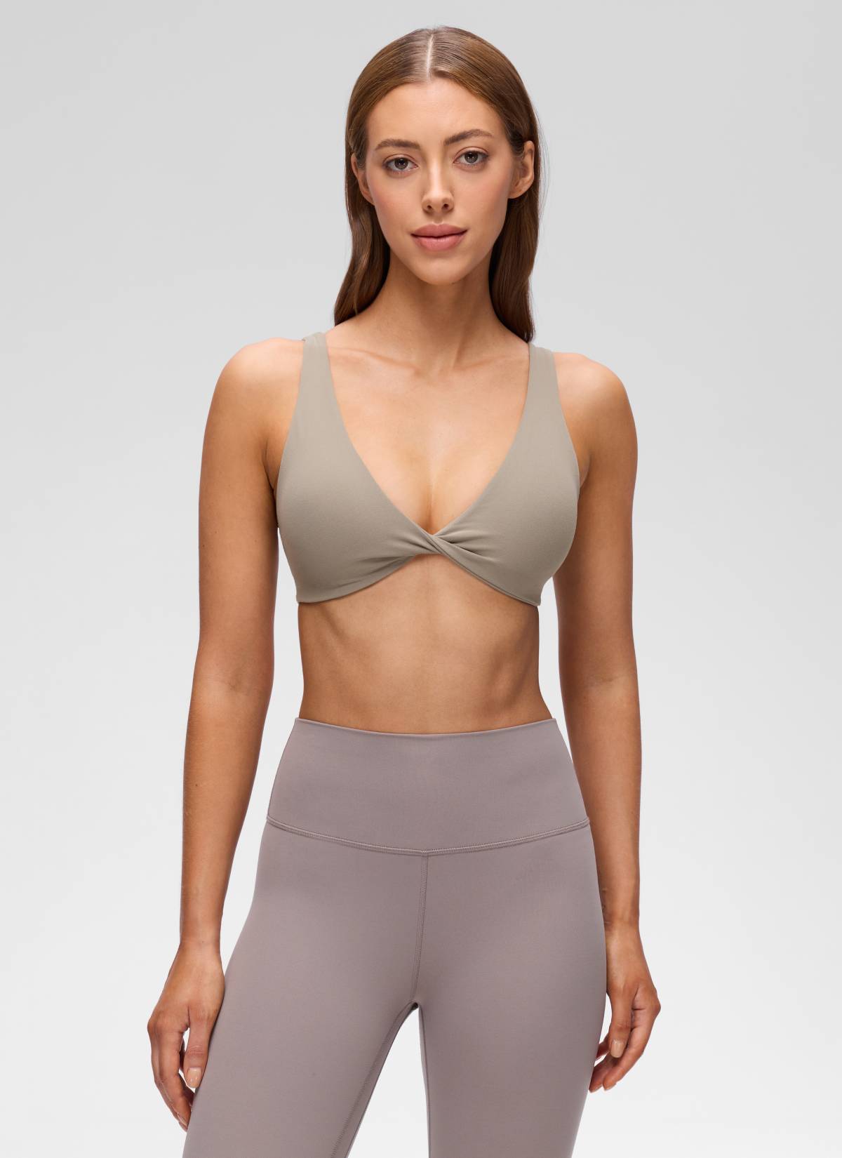 CRZ YOGA Mujer Butterluxe Yoga Twist V Neck U Back Sujetador Deportivo Gris Ceniza Cálido
