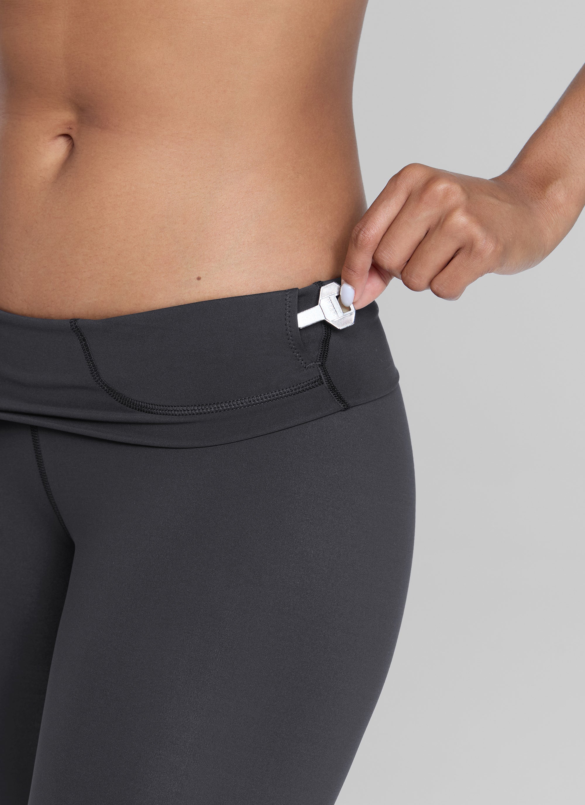 CRZ YOGA Mujeres Leggings de Compresión Hugged Feeling de 25 Pulgadas Gris Tinta