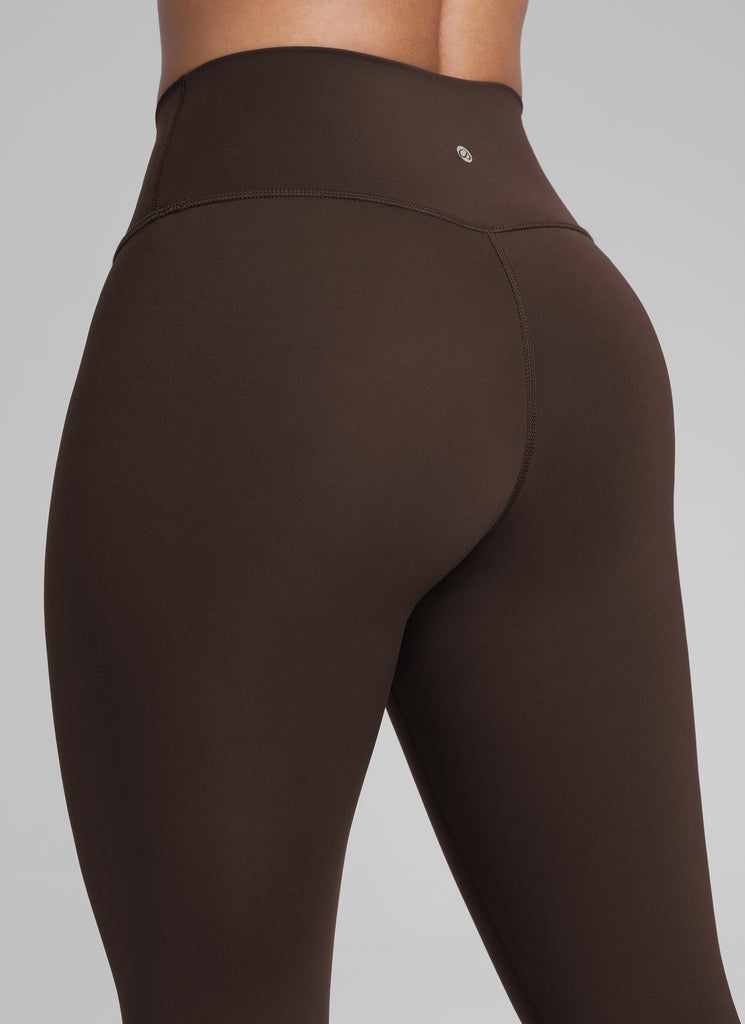 CRZ YOGA Mujeres Leggings de Compresión Hugged Feeling de 25 Pulgadas Marrón Fudge Caliente