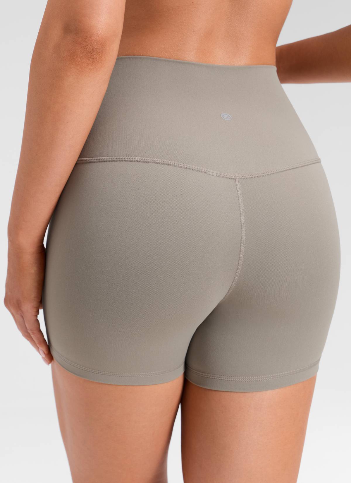 CRZ YOGA  Butterluxe Leggings Cortos con Cintura Alta de 4 Pulgadas Gris Ceniza Cálido