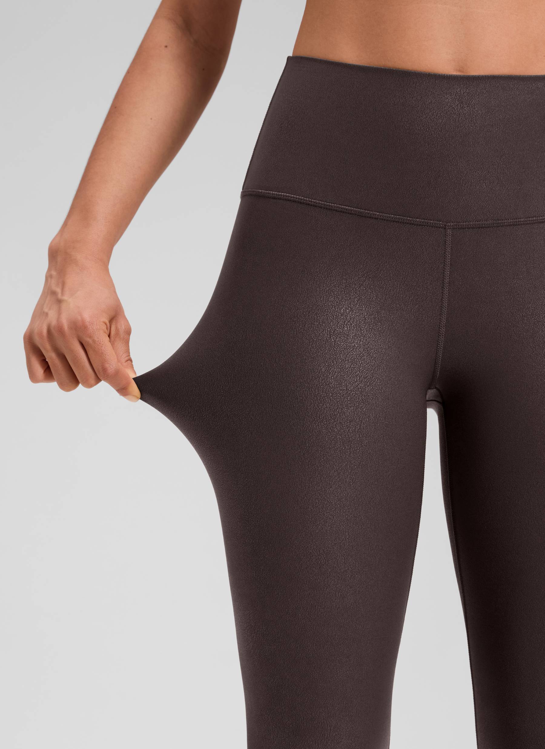 CRZ YOGA Leggings de piel sintética mate para mujer Papel de Aluminio Marron Hot Fudge