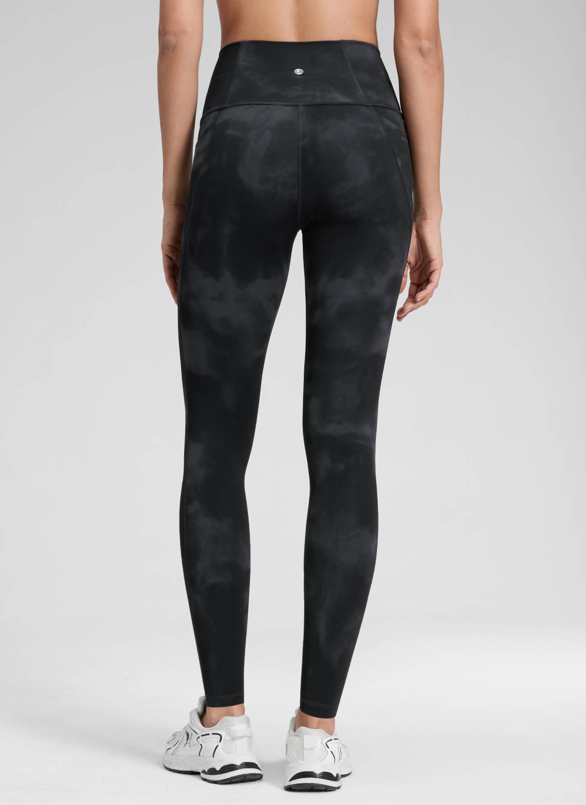 CRZ YOGA Mujer Leggings Deportivos con bolsillos de 28 Pulgadas Flores De Tinte Negro