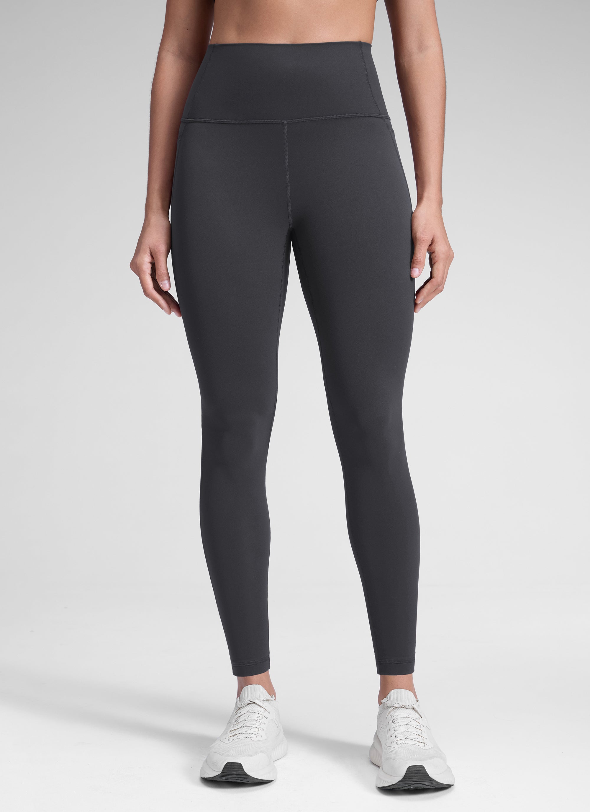 CRZ YOGA Mujer Leggings Deportivos con bolsillos de 28 Pulgadas Gris misterioso