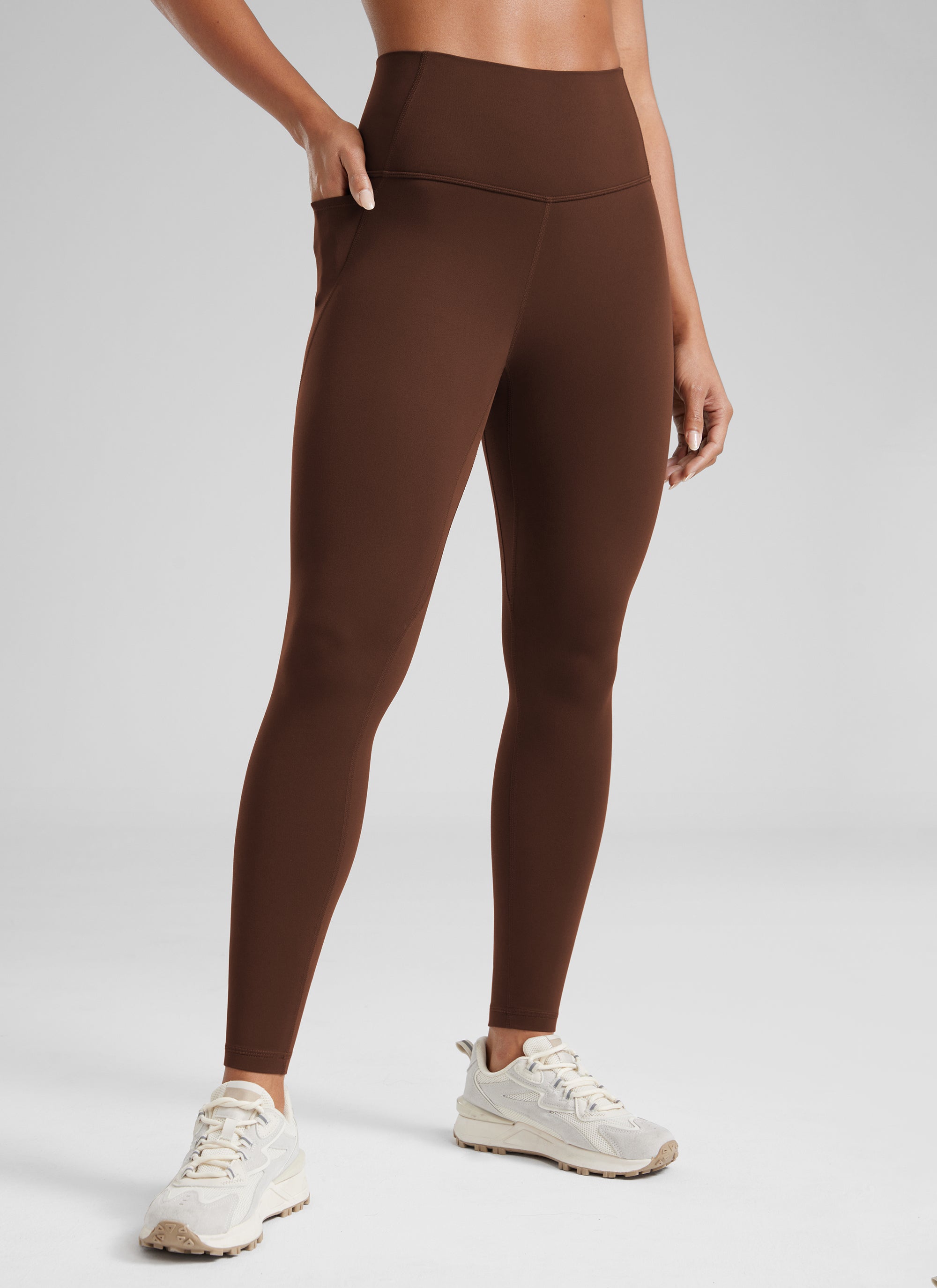 CRZ YOGA Mujer Leggings Deportivos con bolsillos de 28 Pulgadas Marrón Lava