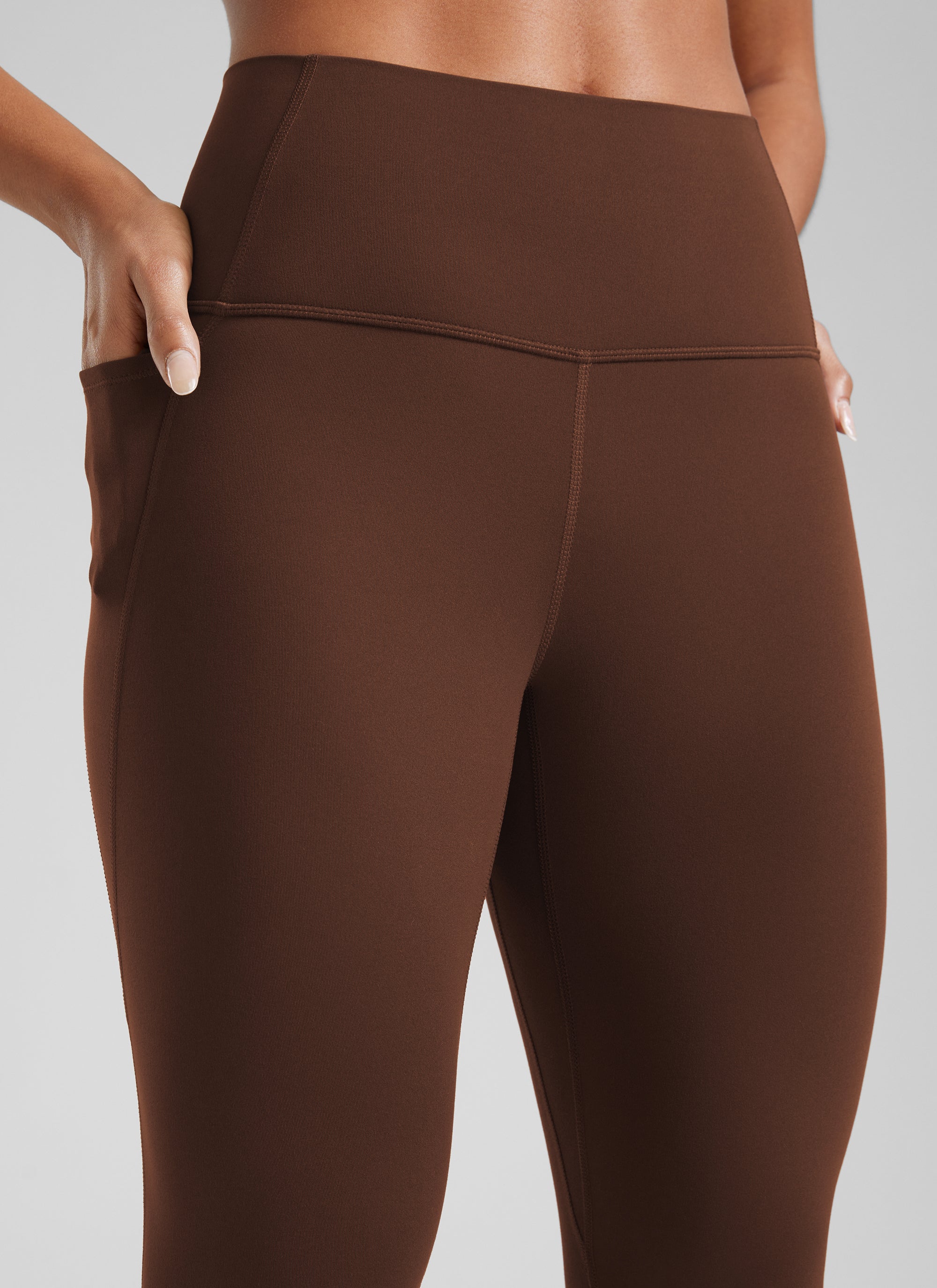 CRZ YOGA Mujer Leggings Deportivos con bolsillos de 28 Pulgadas Marrón Lava