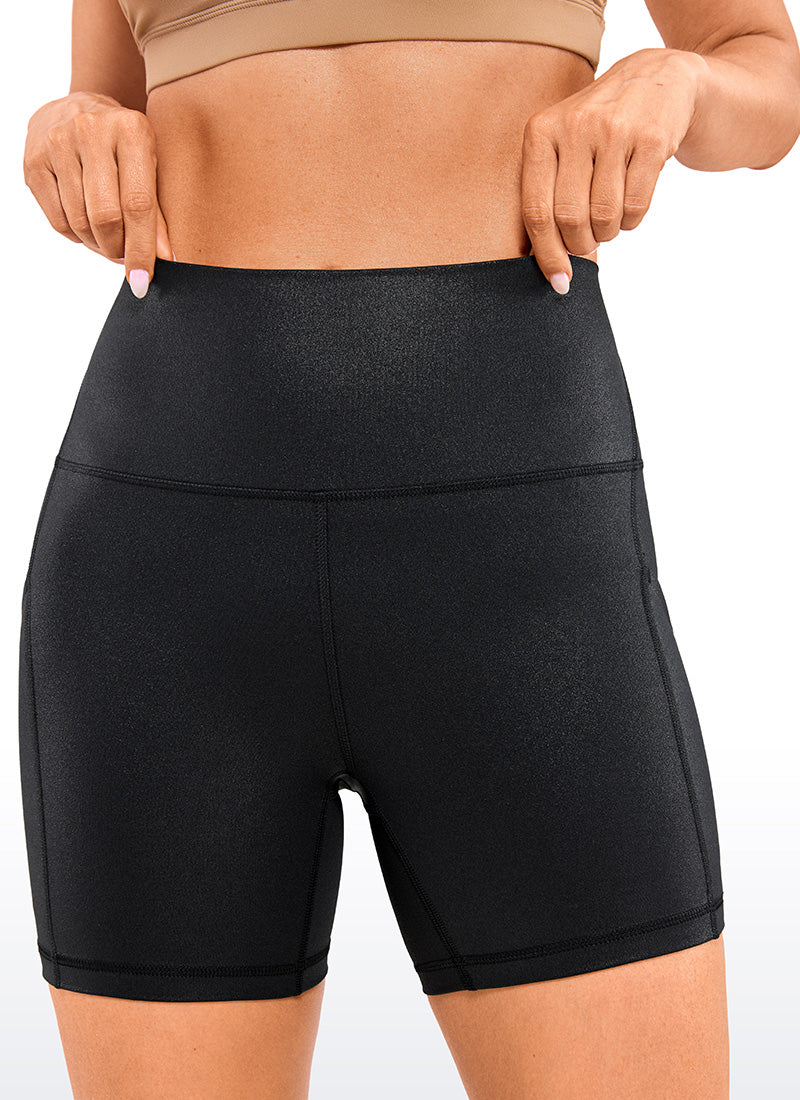 CRZ YOGA Butterluxe Leggings Cortos con Bolsillos de 5 Pulgadas para Mujer Cuero clásico negro