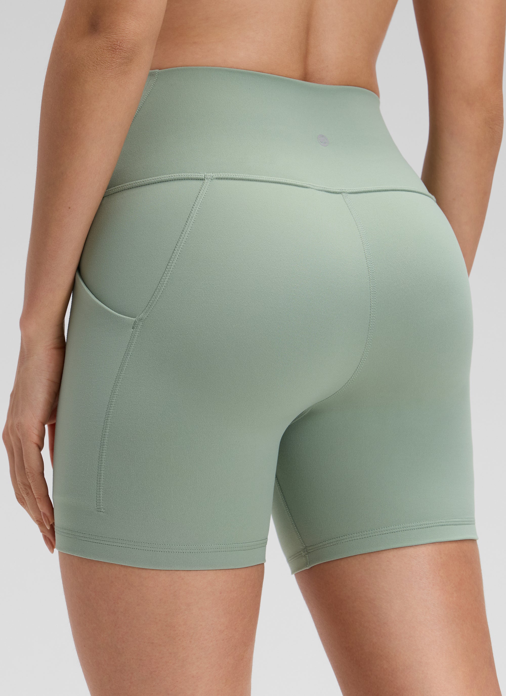 CRZ YOGA Butterluxe Leggings Cortos con Bolsillos de 5 Pulgadas para Mujer Tribunal de Green Palm