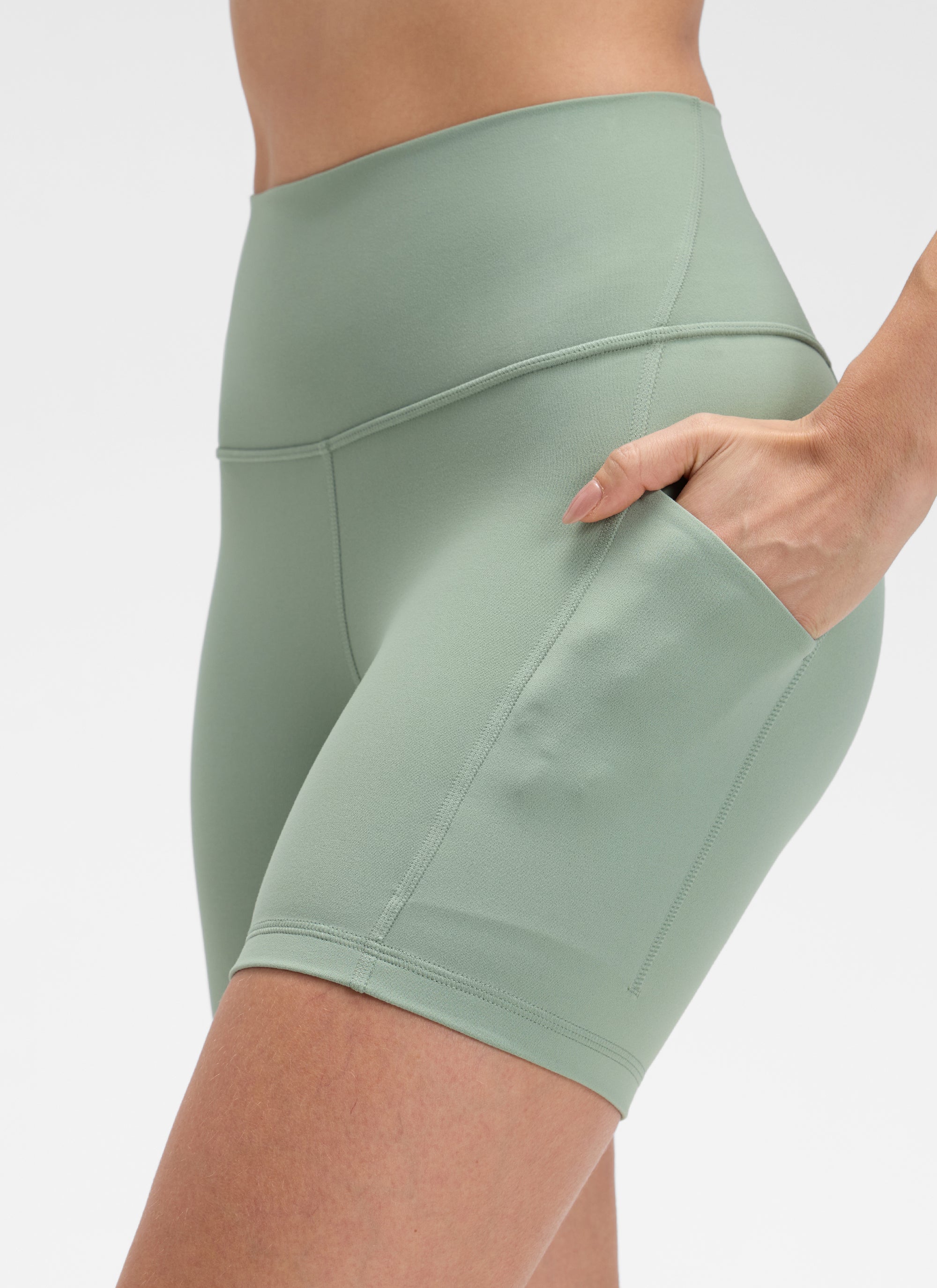CRZ YOGA Butterluxe Leggings Cortos con Bolsillos de 5 Pulgadas para Mujer Tribunal de Green Palm