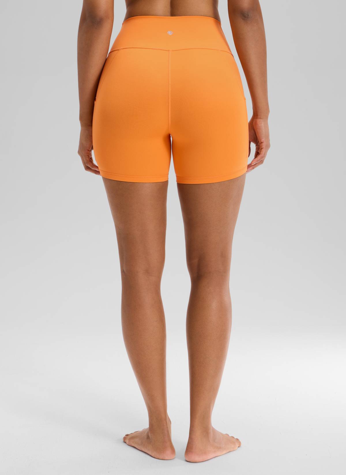 CRZ YOGA Butterluxe Leggings Cortos con Bolsillos de 5 Pulgadas para Mujer Naranja Tigre