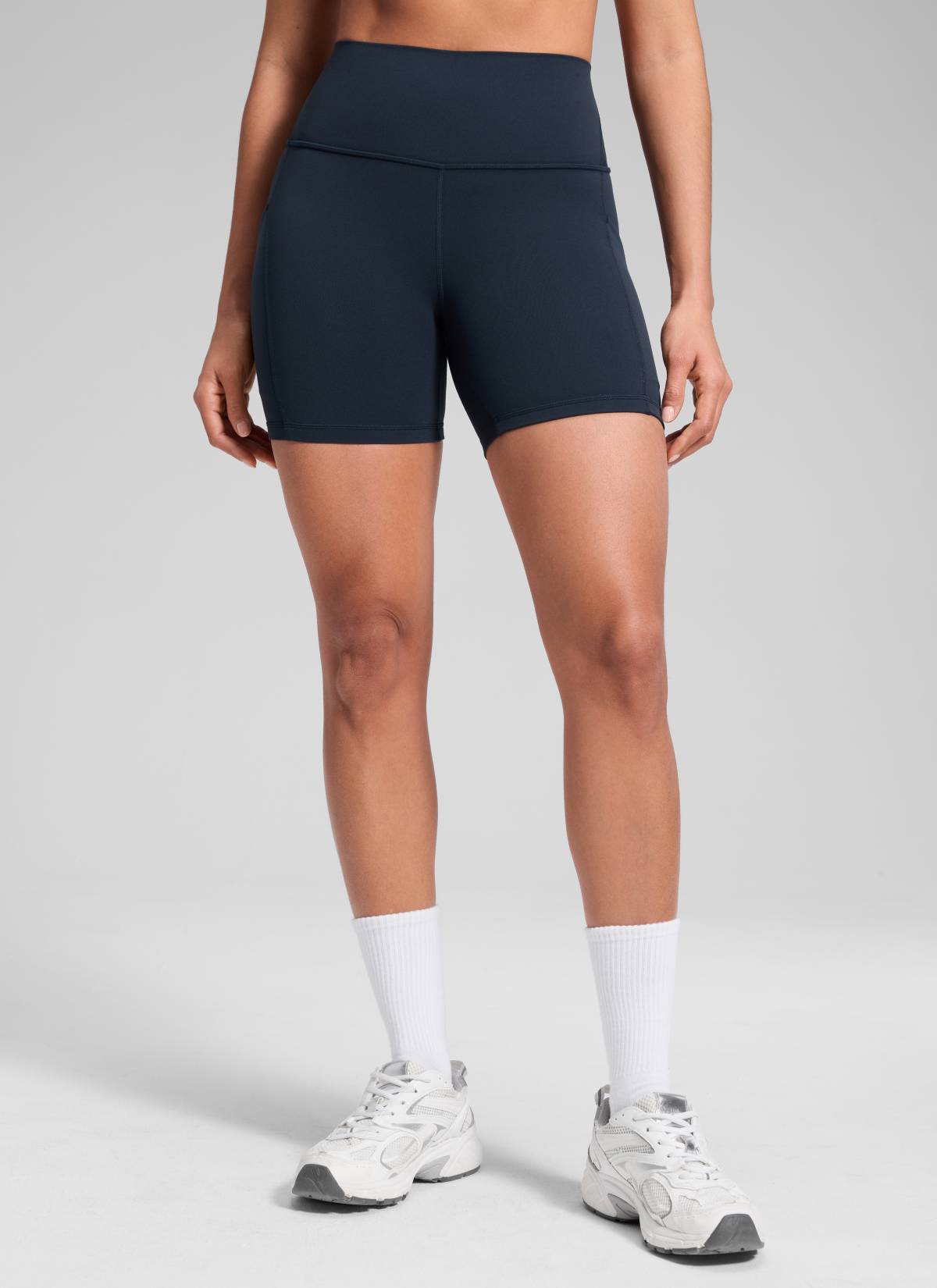 CRZ YOGA Butterluxe Leggings Cortos con Bolsillos de 5 Pulgadas para Mujer True Navy