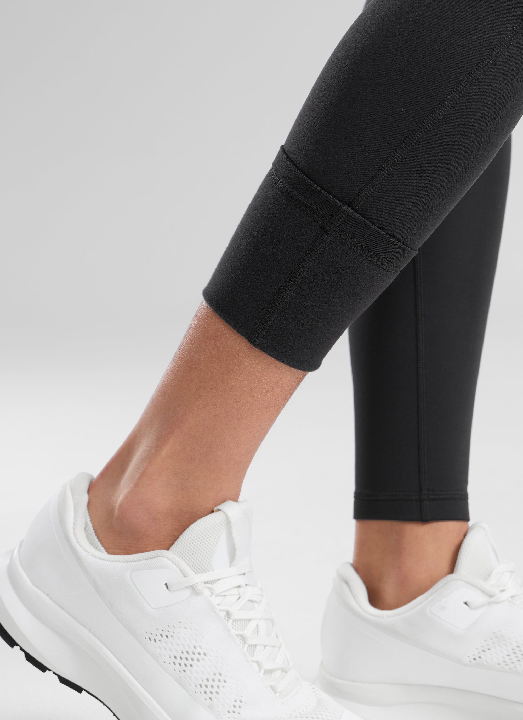 CRZ YOGA Leggings con Bolsillos Water-resistant Fleece Lined 28 pulg. Negro