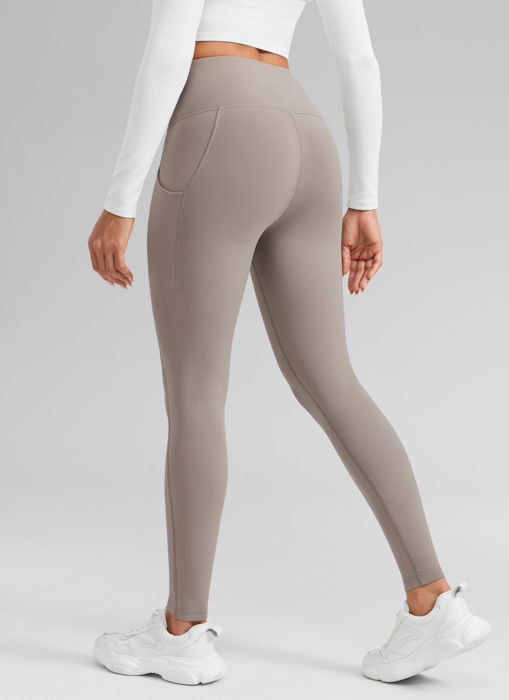 CRZ YOGA Leggings con Bolsillos Water-resistant Fleece Lined 28 pulg. Creamy Latte