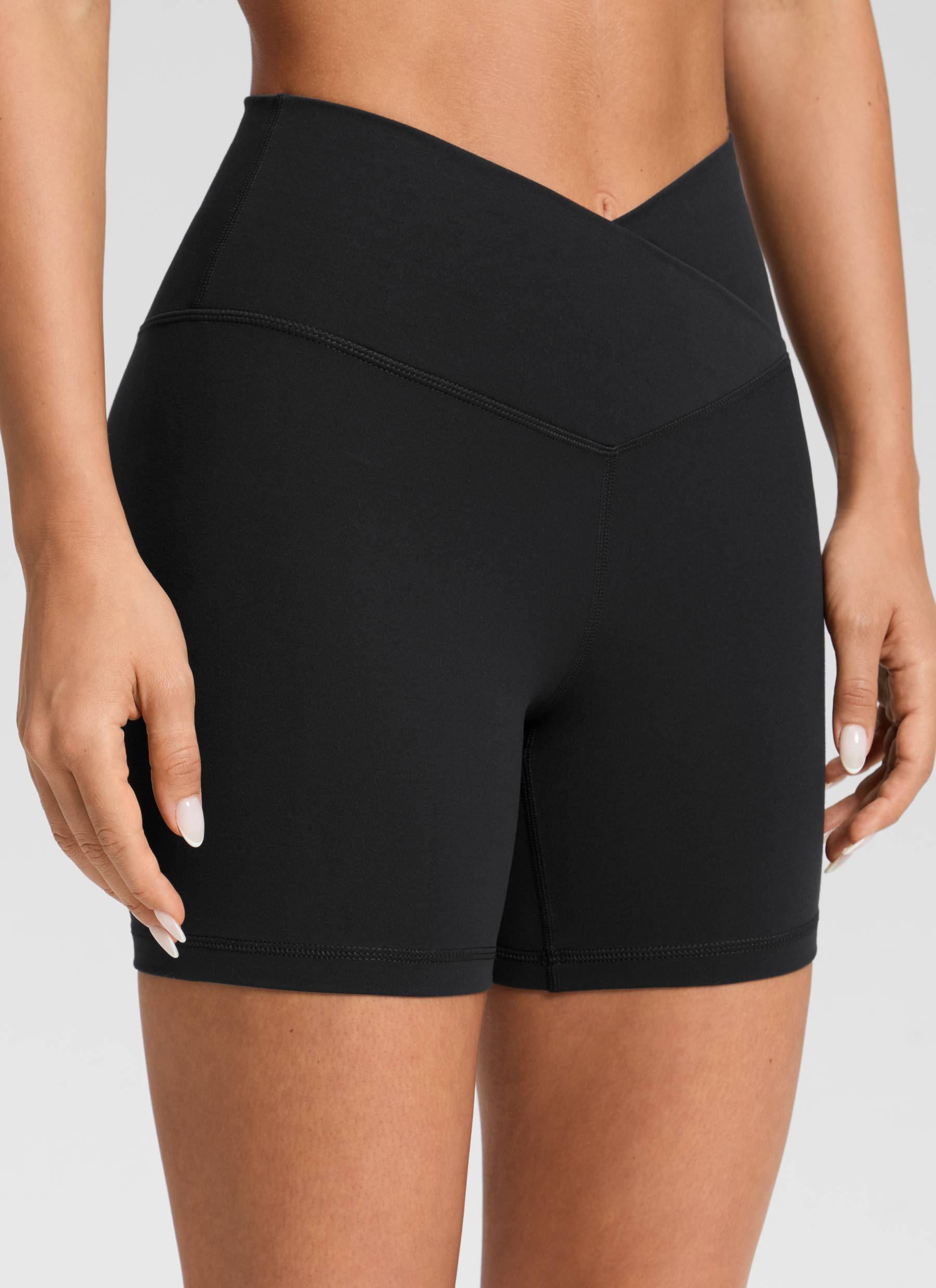 CRZ YOGA Butterluxe Leggings Cortos con Cintura en V de 5 Pulgadas para Mujer Negro