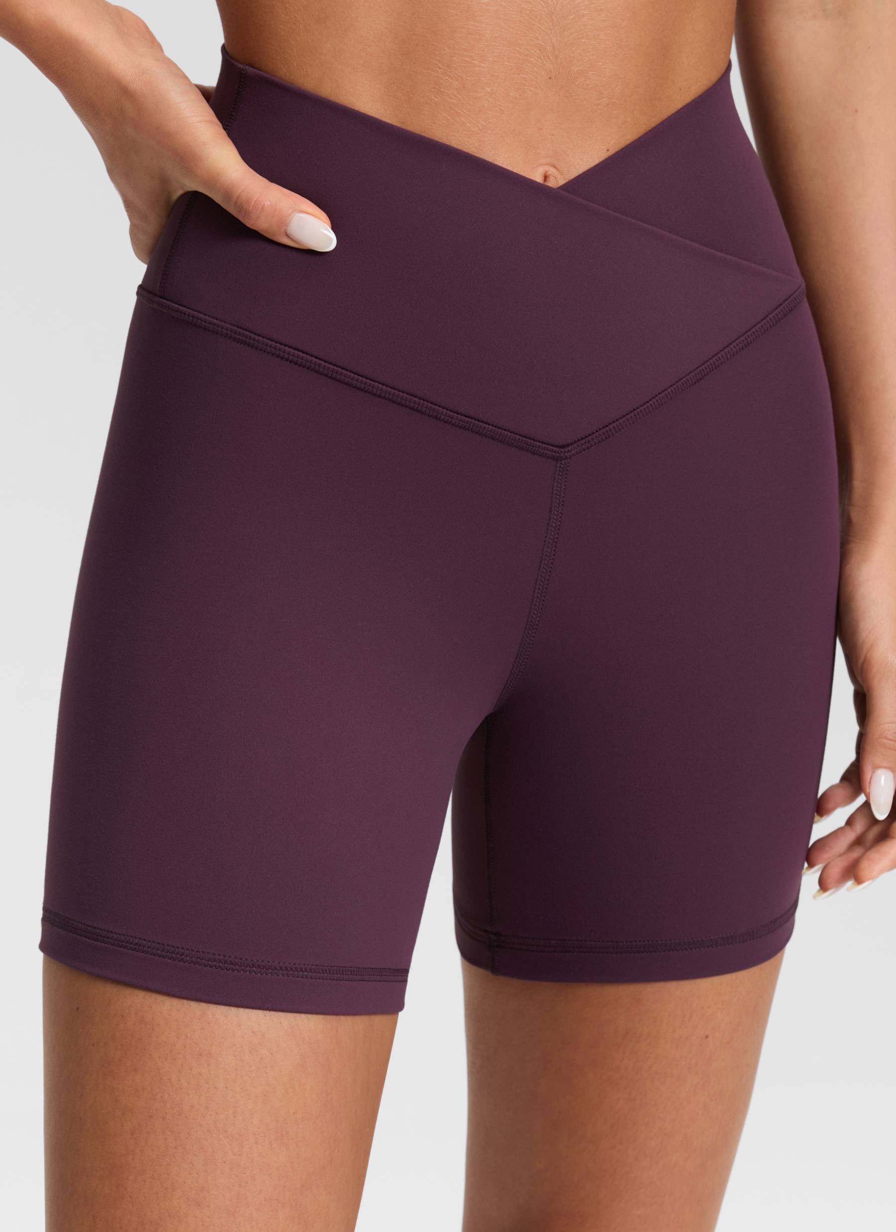 CRZ YOGA Butterluxe Leggings Cortos con Cintura en V de 5 Pulgadas para Mujer Deep Purple