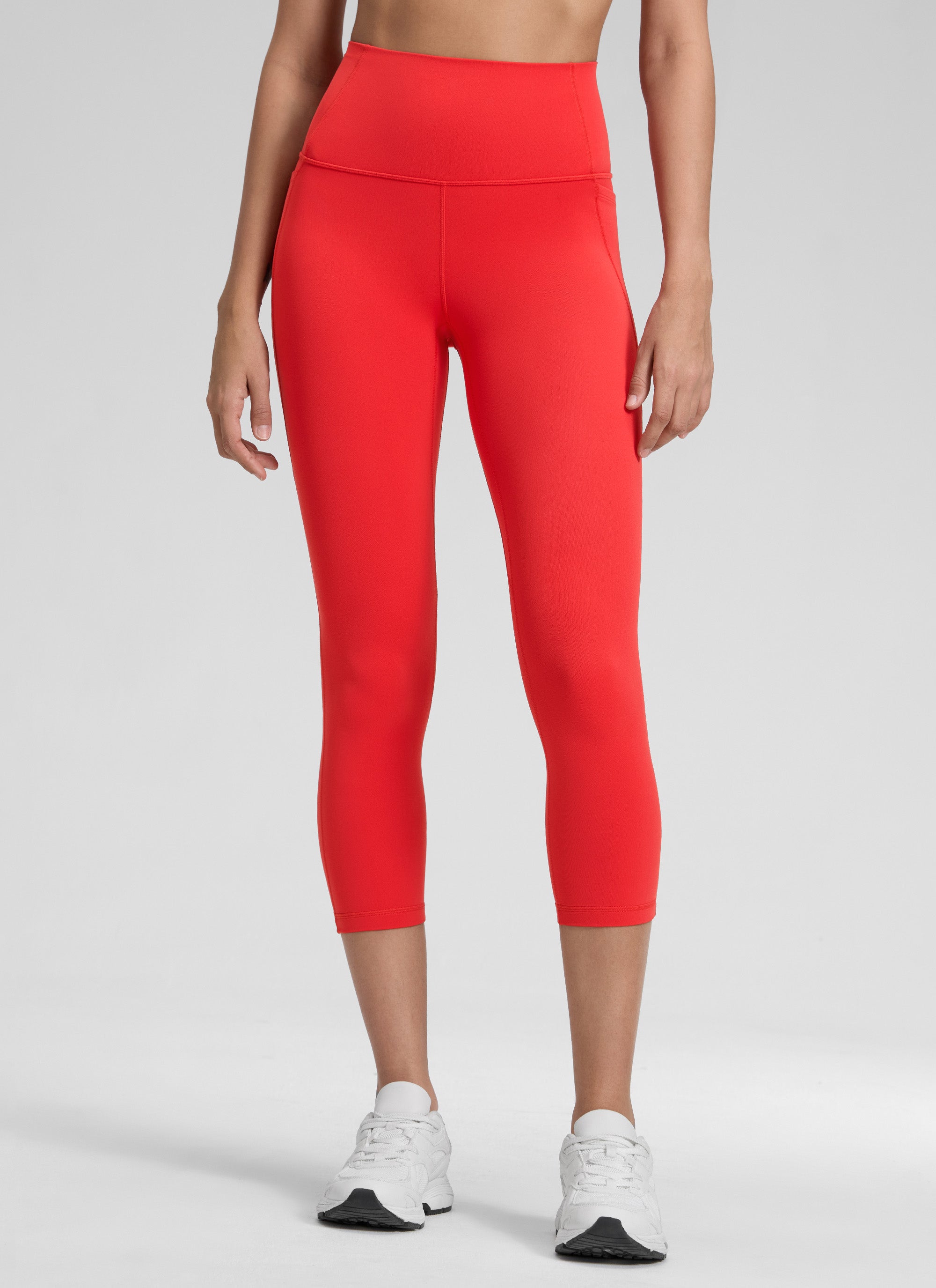 CRZ YOGA Capri de Yoga con Bolsillos de 21 Pulgadas para Mujer Rojo Profundo