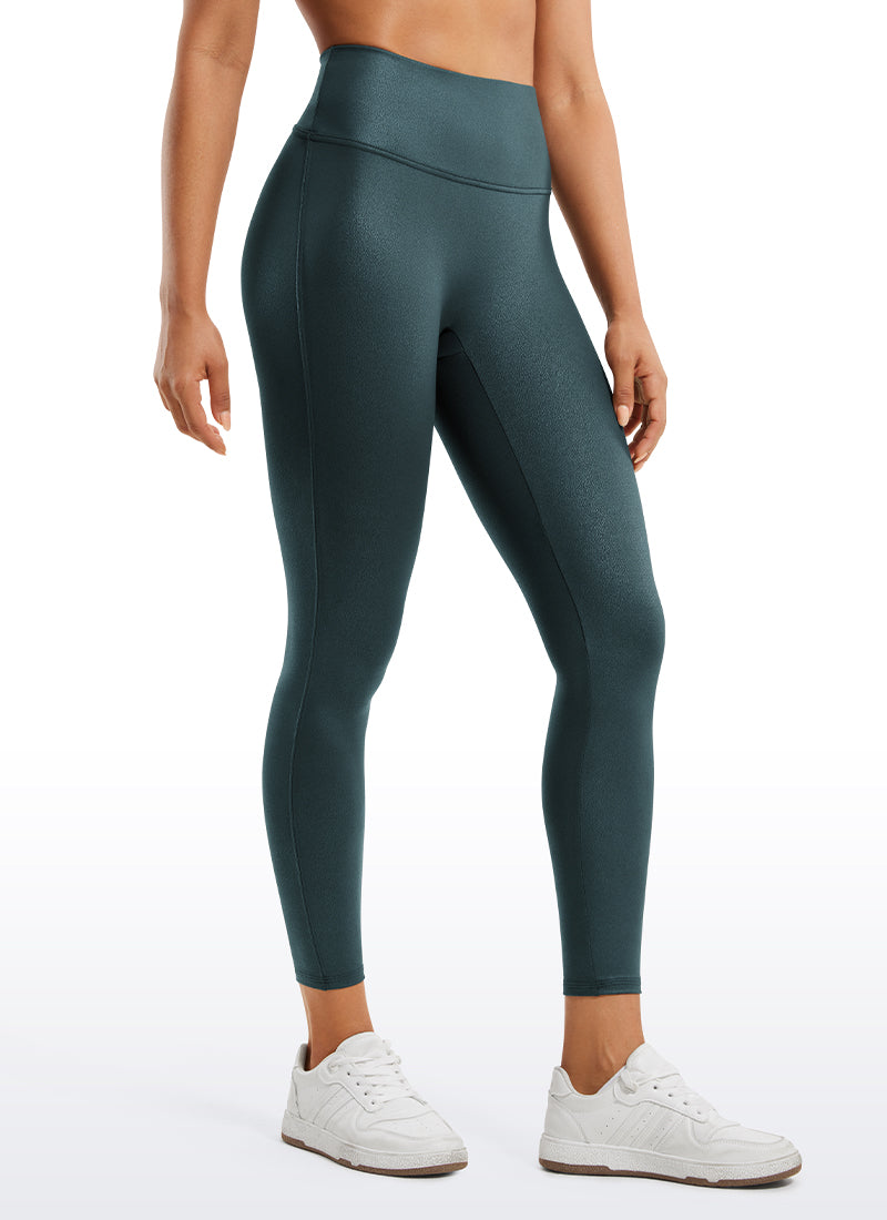 CRZ YOGA Leggings de piel sintética sin costuras delanteras para mujer Bosque Verde Oscuro