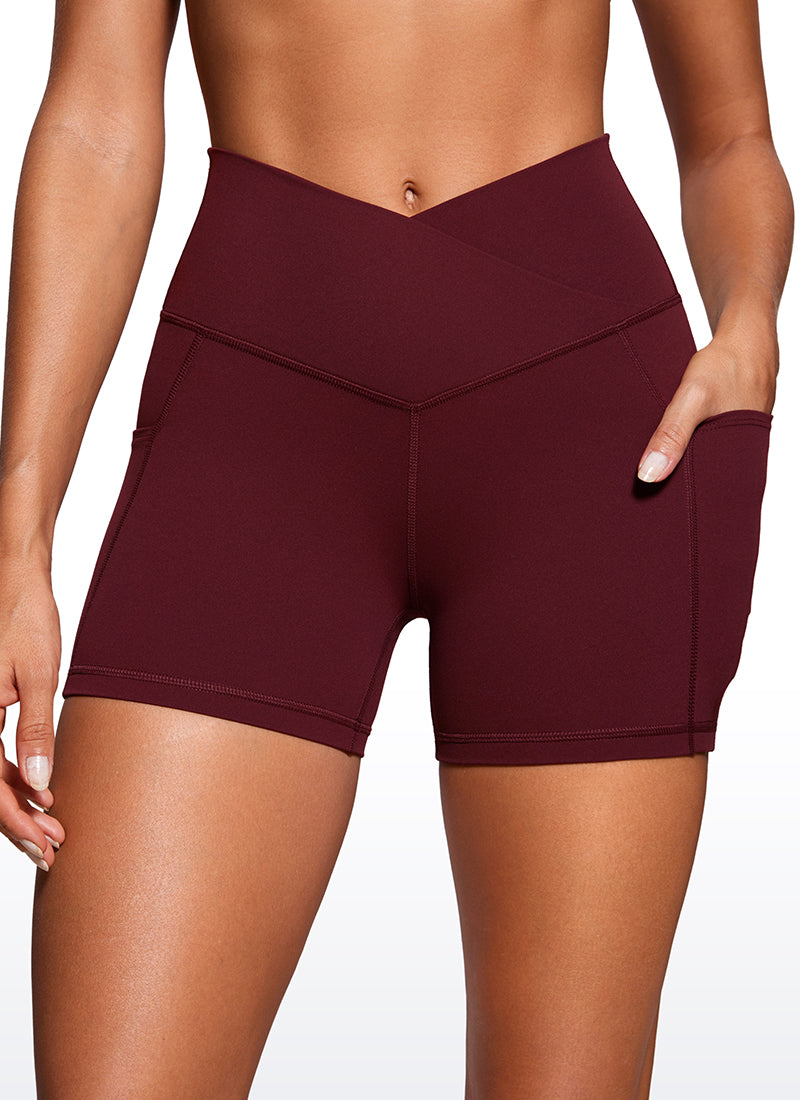 CRZ YOGA Mujeres Shorts V Cross con Bolsillos Alta Cintura de 4 pulg. Merlot Rojo