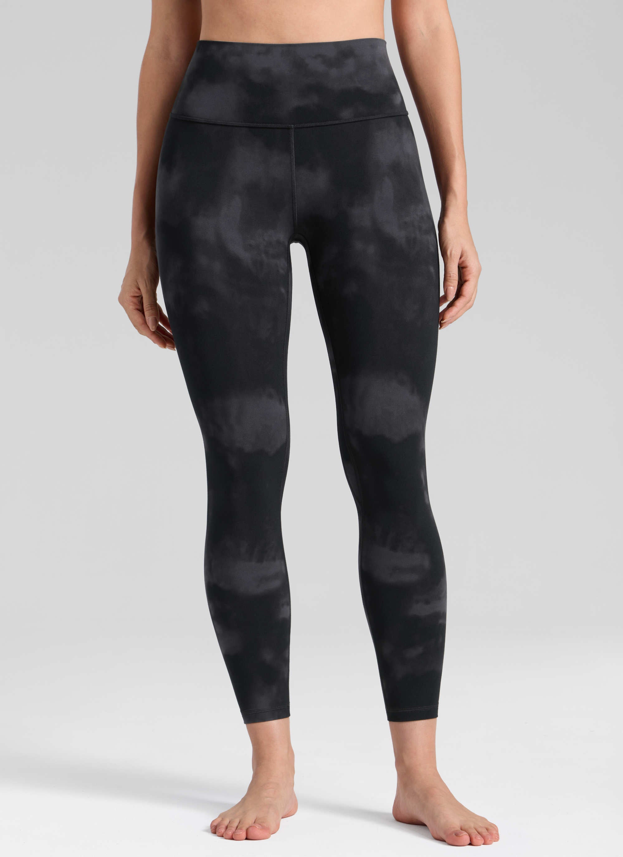 CRZ YOGA Butterlift Leggings de Yoga de 25 Pulgadas para Mujer Flores De Tinte Negro