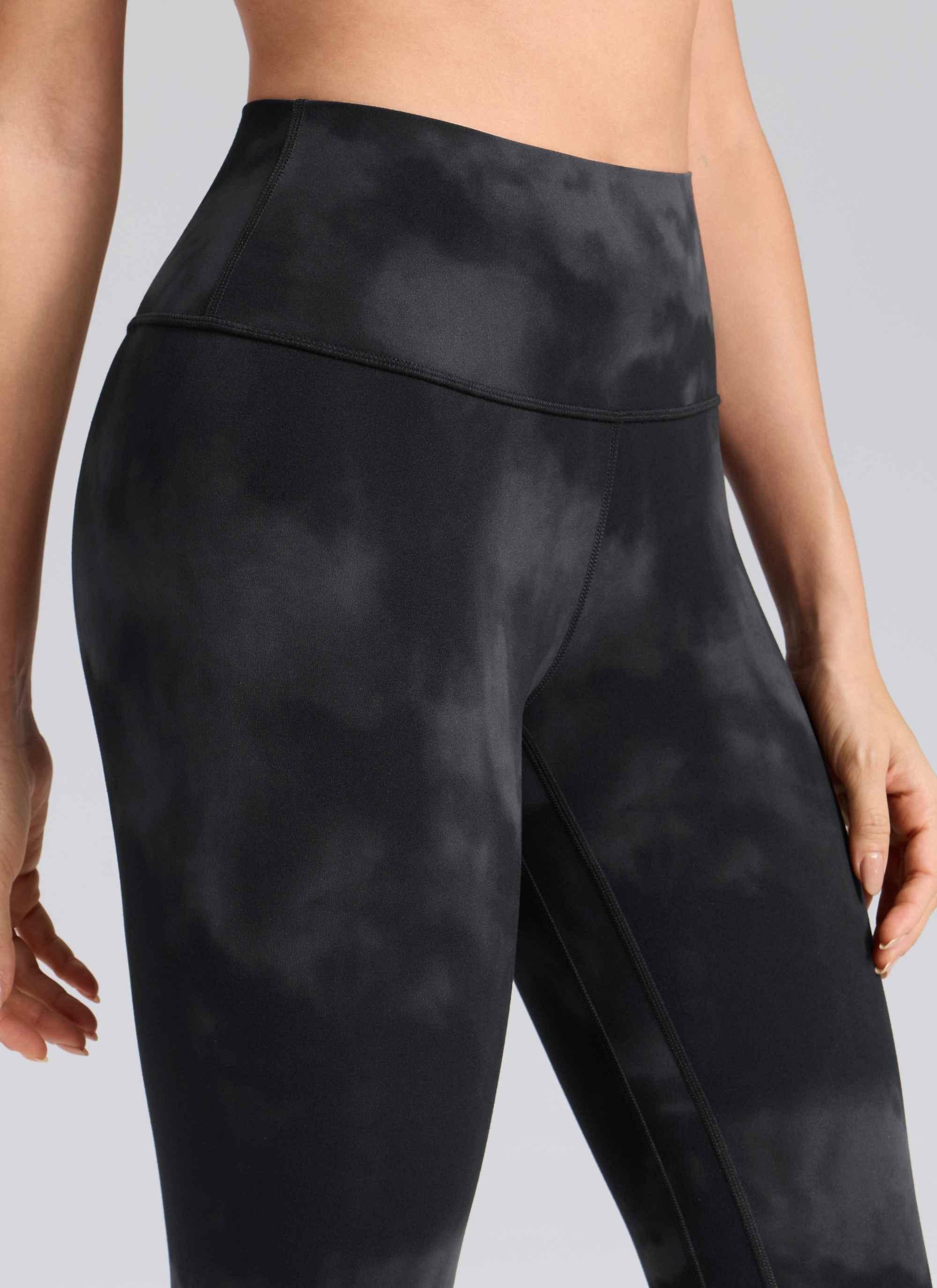 CRZ YOGA Butterlift Leggings de Yoga de 25 Pulgadas para Mujer Flores De Tinte Negro