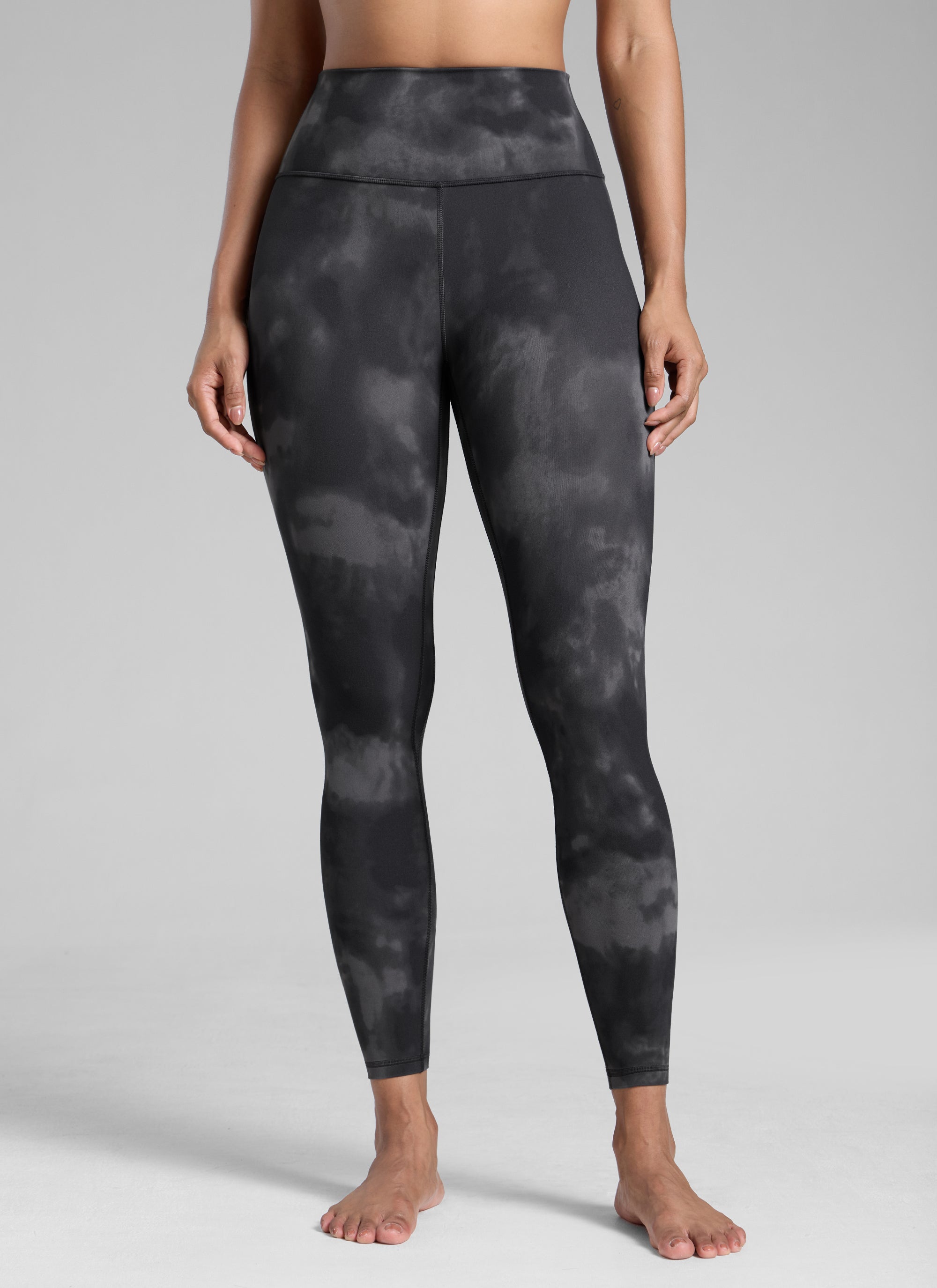 CRZ YOGA Butterlift Leggings de Yoga de 25 Pulgadas para Mujer Flores Grises Tie Dye