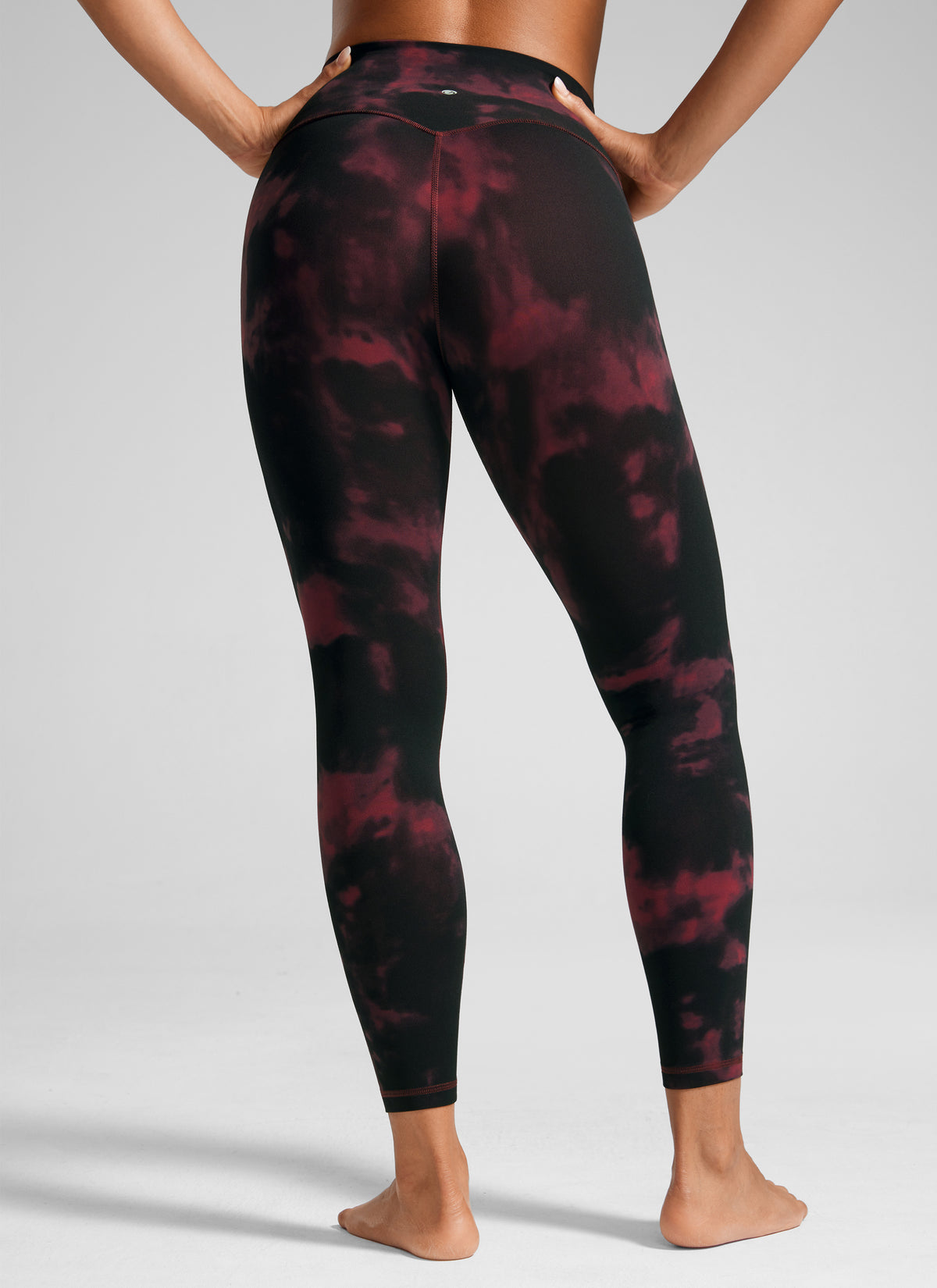 CRZ YOGA Butterlift Leggings de Yoga de 25 Pulgadas para Mujer Flores de Teñido Anudado Burdeos @model_info:Crystal