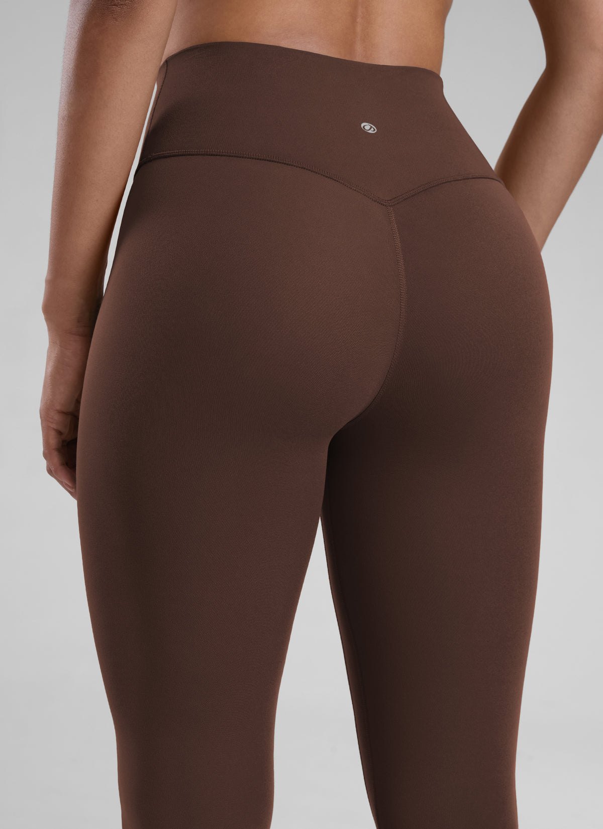 CRZ YOGA Butterlift Leggings de Yoga de 25 Pulgadas para Mujer Marrón Lava @model_info:Barbara