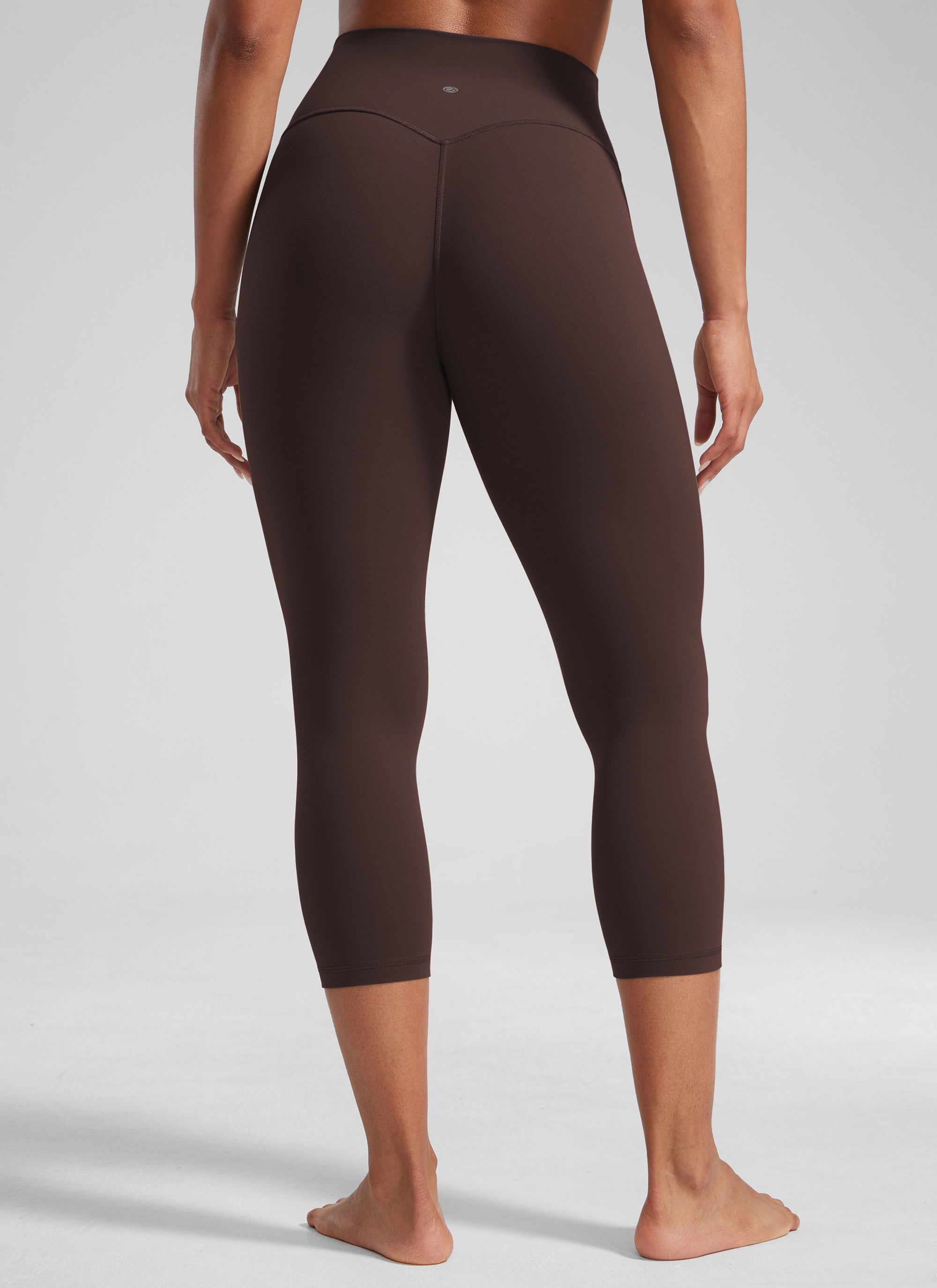 CRZ YOGA Leggings de Mujer Cintura Alta Capris para Ejercicio 21 Pulgadas Marrón Fudge Caliente