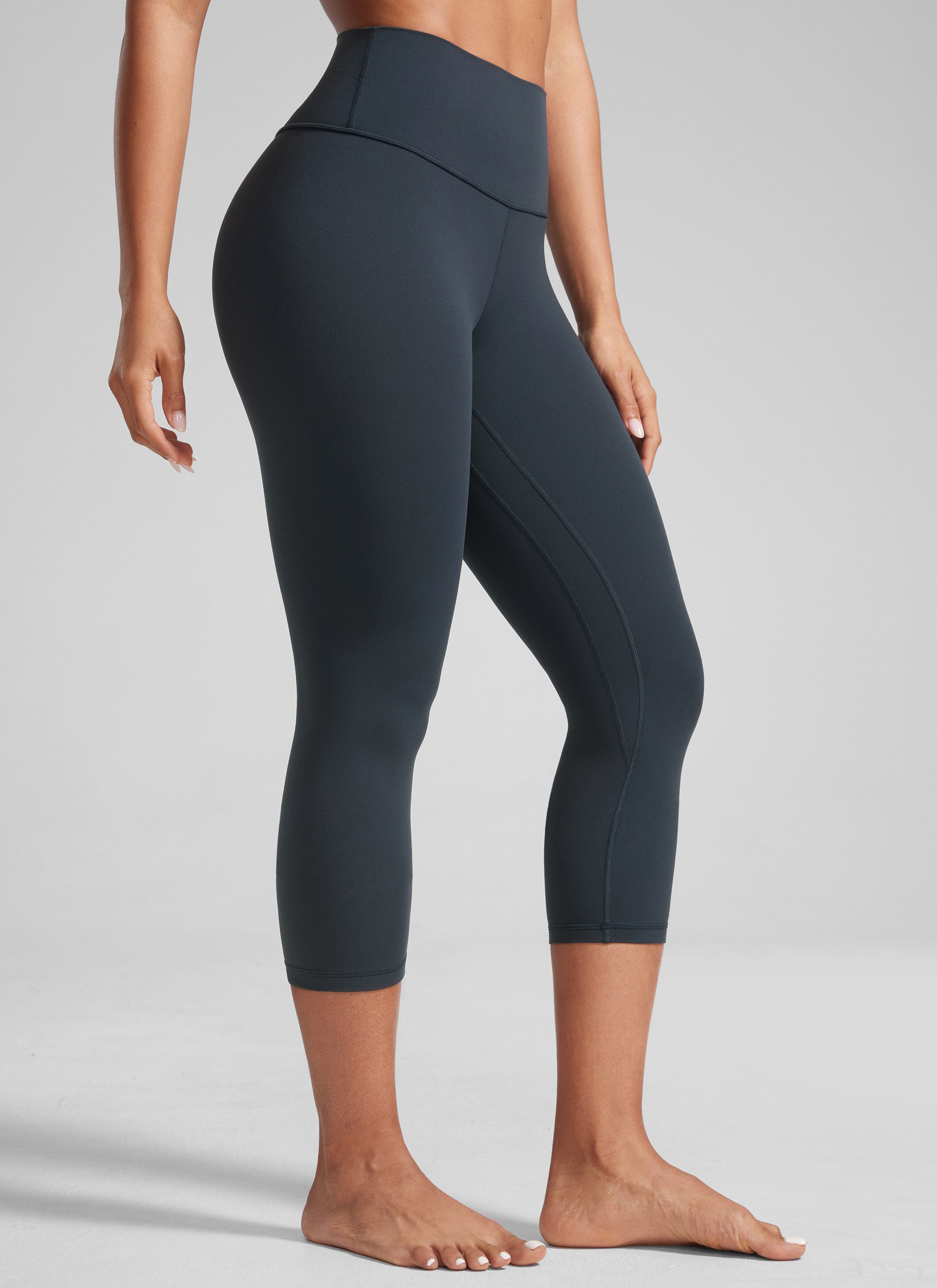 CRZ YOGA Leggings de Mujer Cintura Alta Capris para Ejercicio 21 Pulgadas Negro