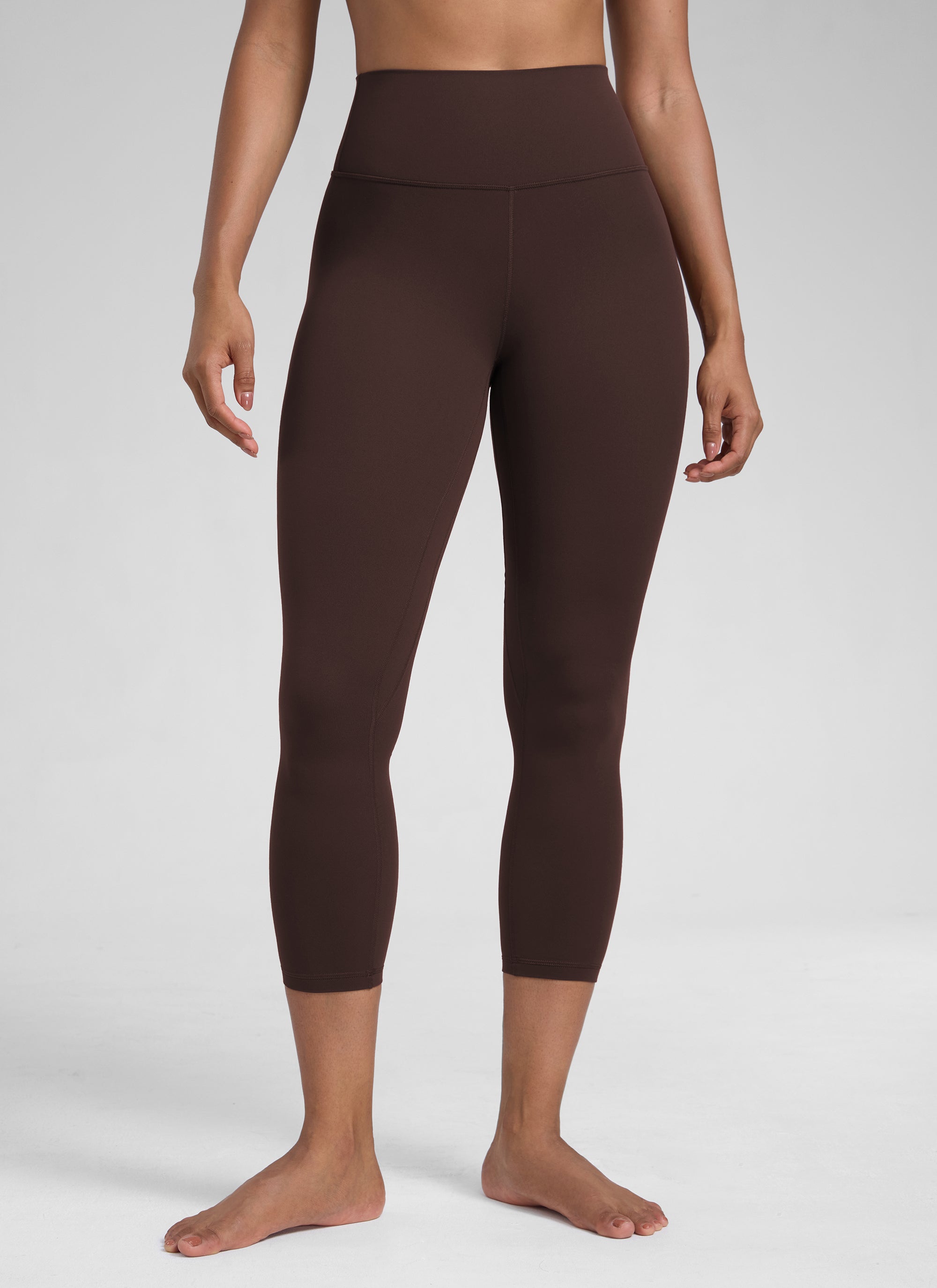 CRZ YOGA Leggings de Mujer Cintura Alta Capris para Ejercicio 23 Pulgadas Marrón Fudge Caliente