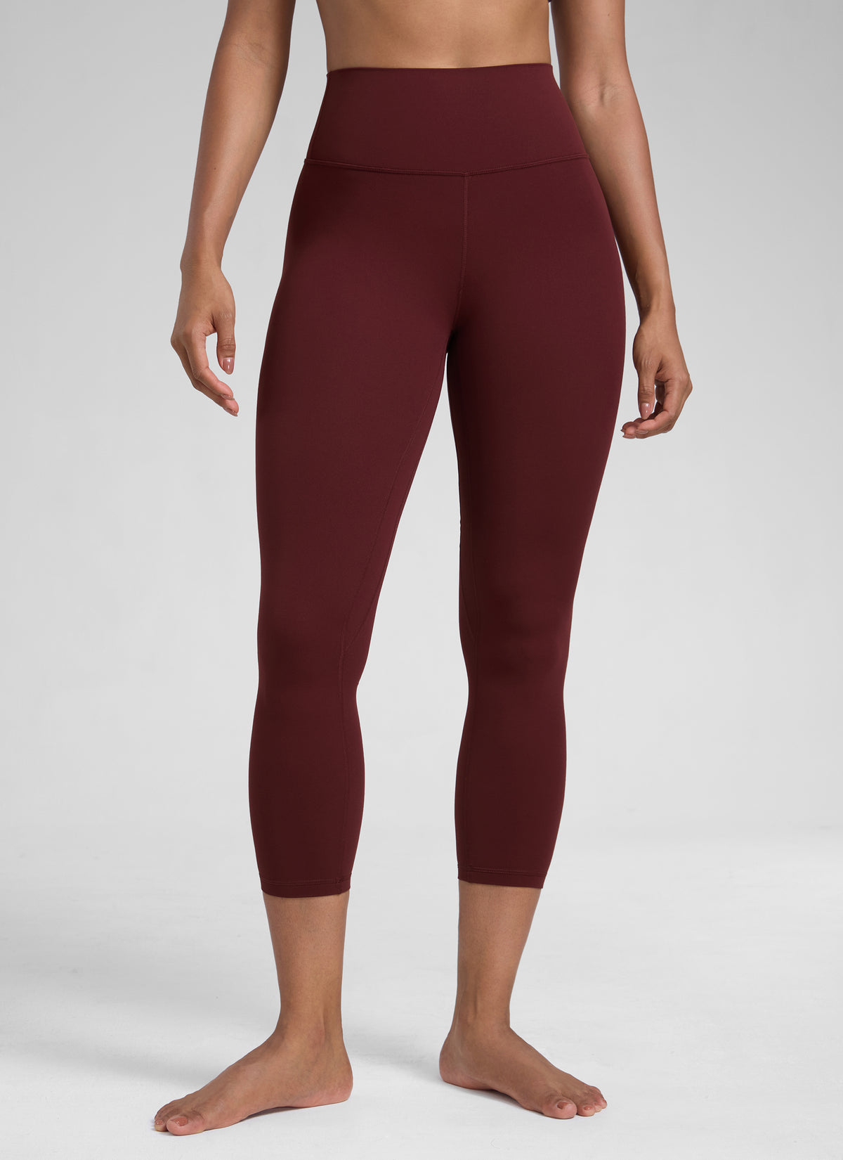CRZ YOGA Leggings de Mujer Cintura Alta Capris para Ejercicio 23 Pulgadas Merlot Rojo @model_info:Barbara