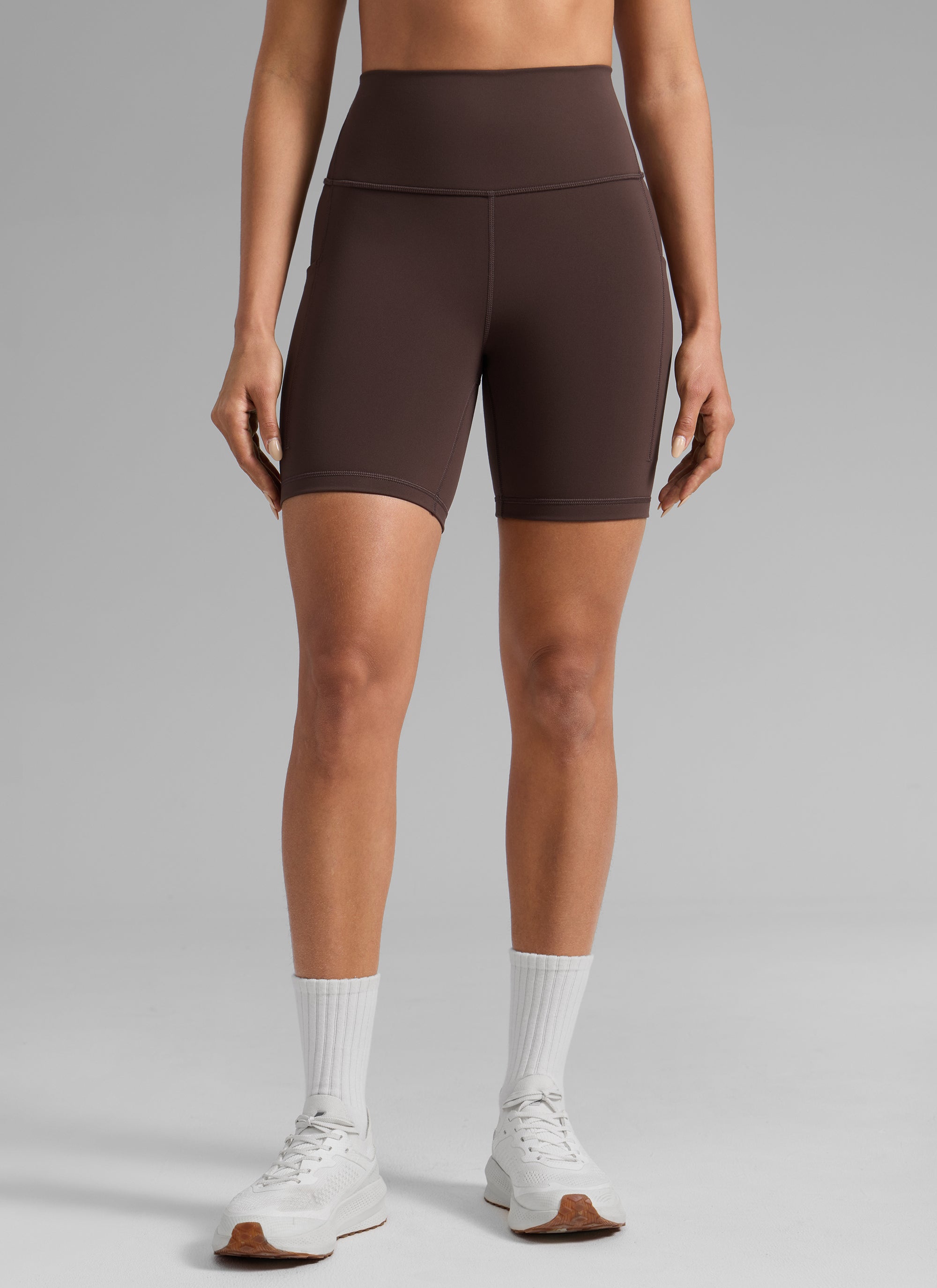 CRZ YOGA Butterbreeze Shorts con Bolsillos de Tiro Alto de 6 Pulgadas Marrón Fudge Caliente