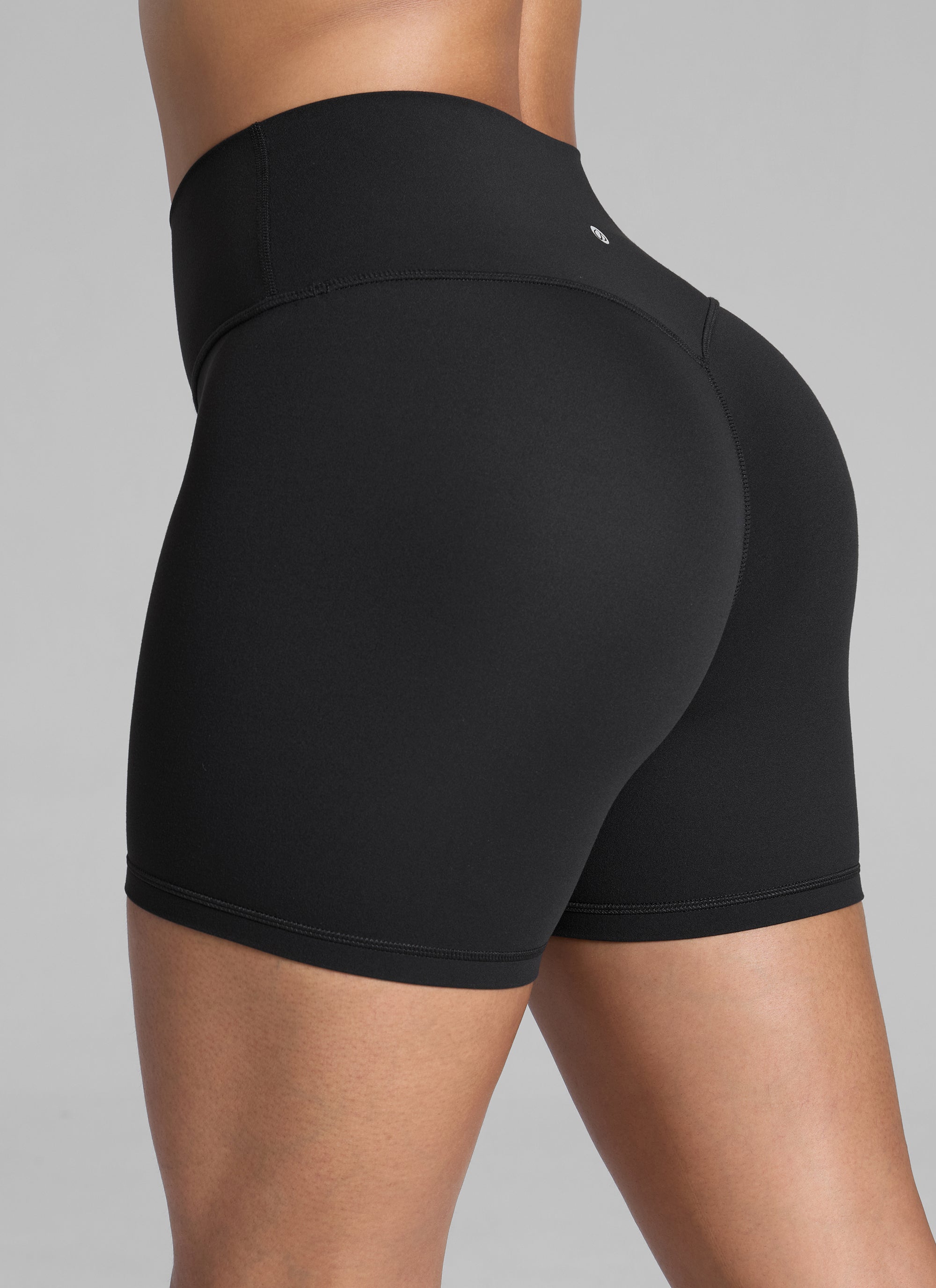 CRZ YOGA  Butterlift Leggings Cortos con el Culo Esreujado de 4 Pulgadas para Mujer Negro