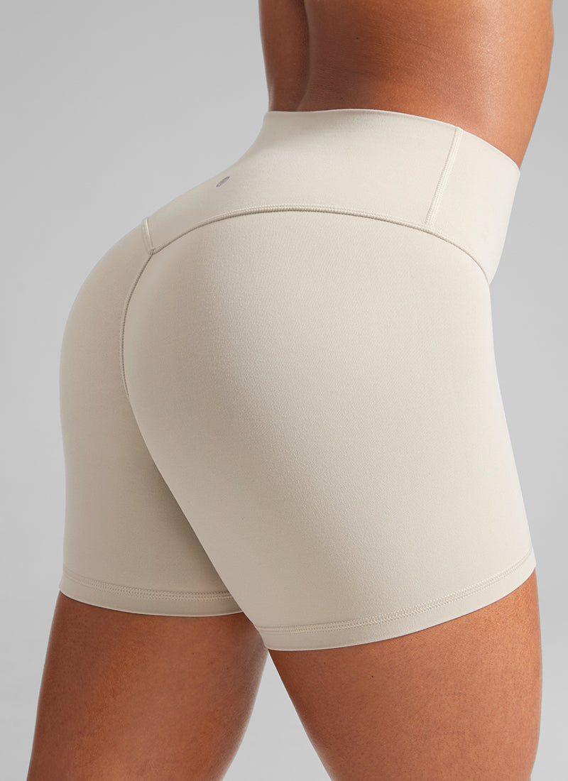 CRZ YOGA  Butterlift Leggings Cortos con el Culo Esreujado de 4 Pulgadas para Mujer Bronceado Mojave