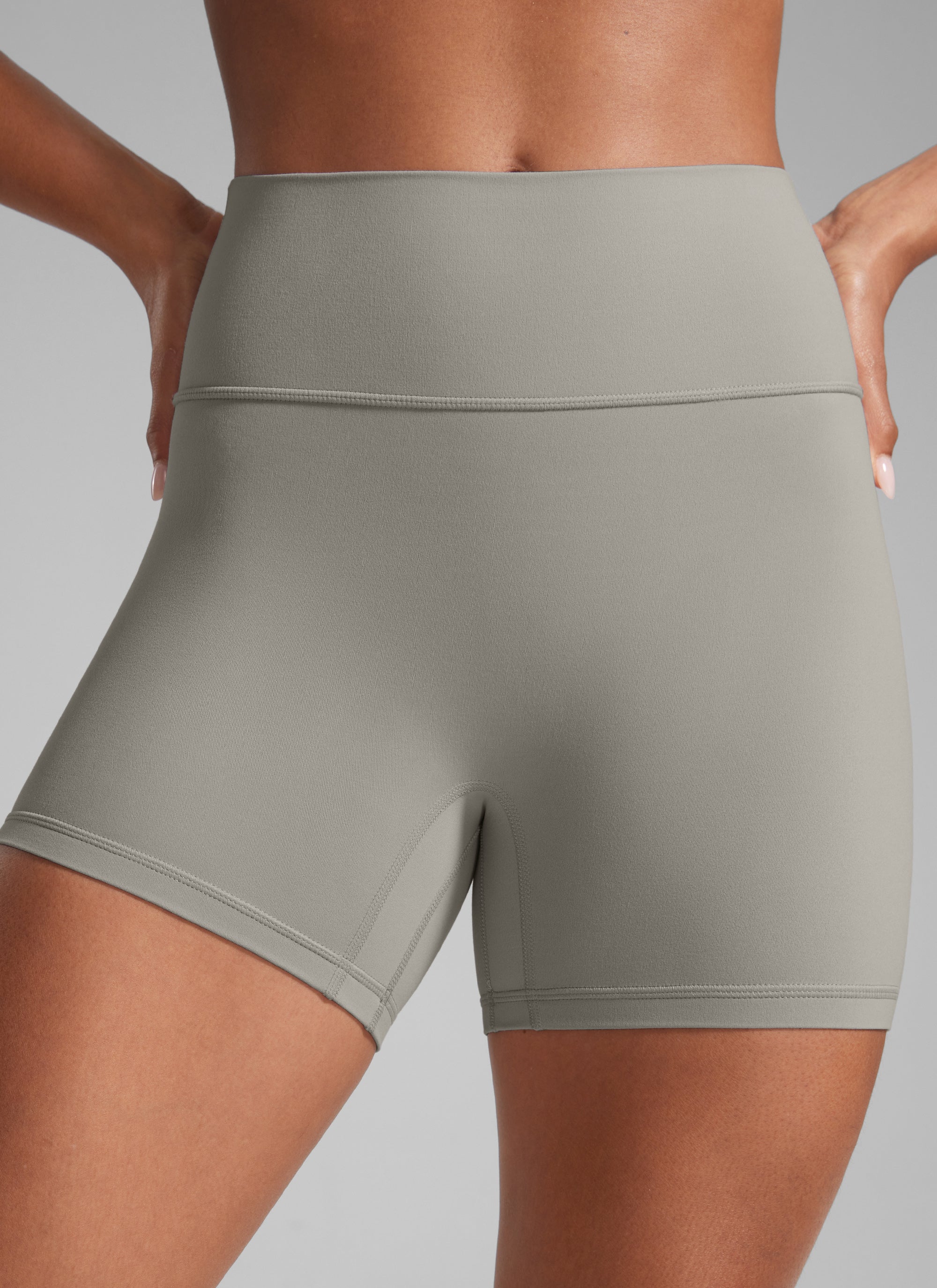 CRZ YOGA  Butterlift Leggings Cortos con el Culo Esreujado de 4 Pulgadas para Mujer Gris roca