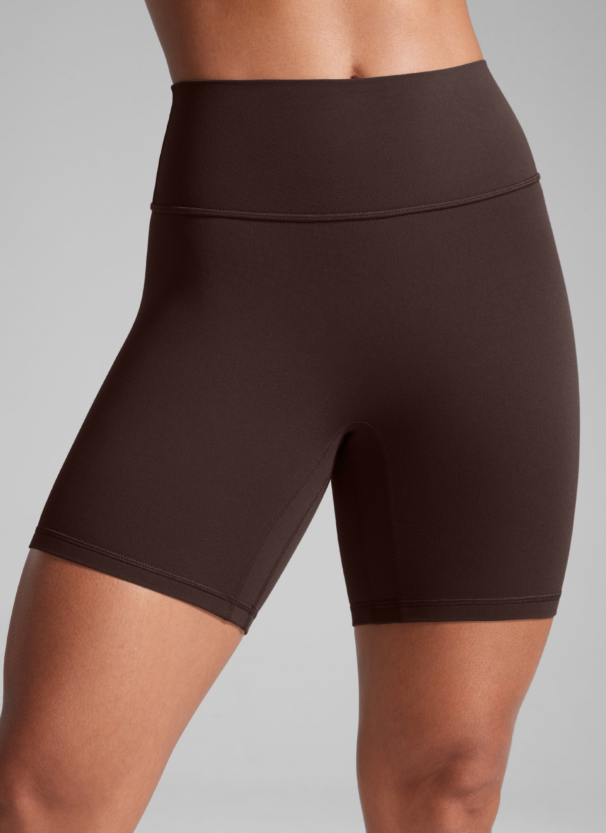 CRZ YOGA Butterlift Leggings Cortos Mujer 6'' con Culo Fruncido Marrón Fudge Caliente