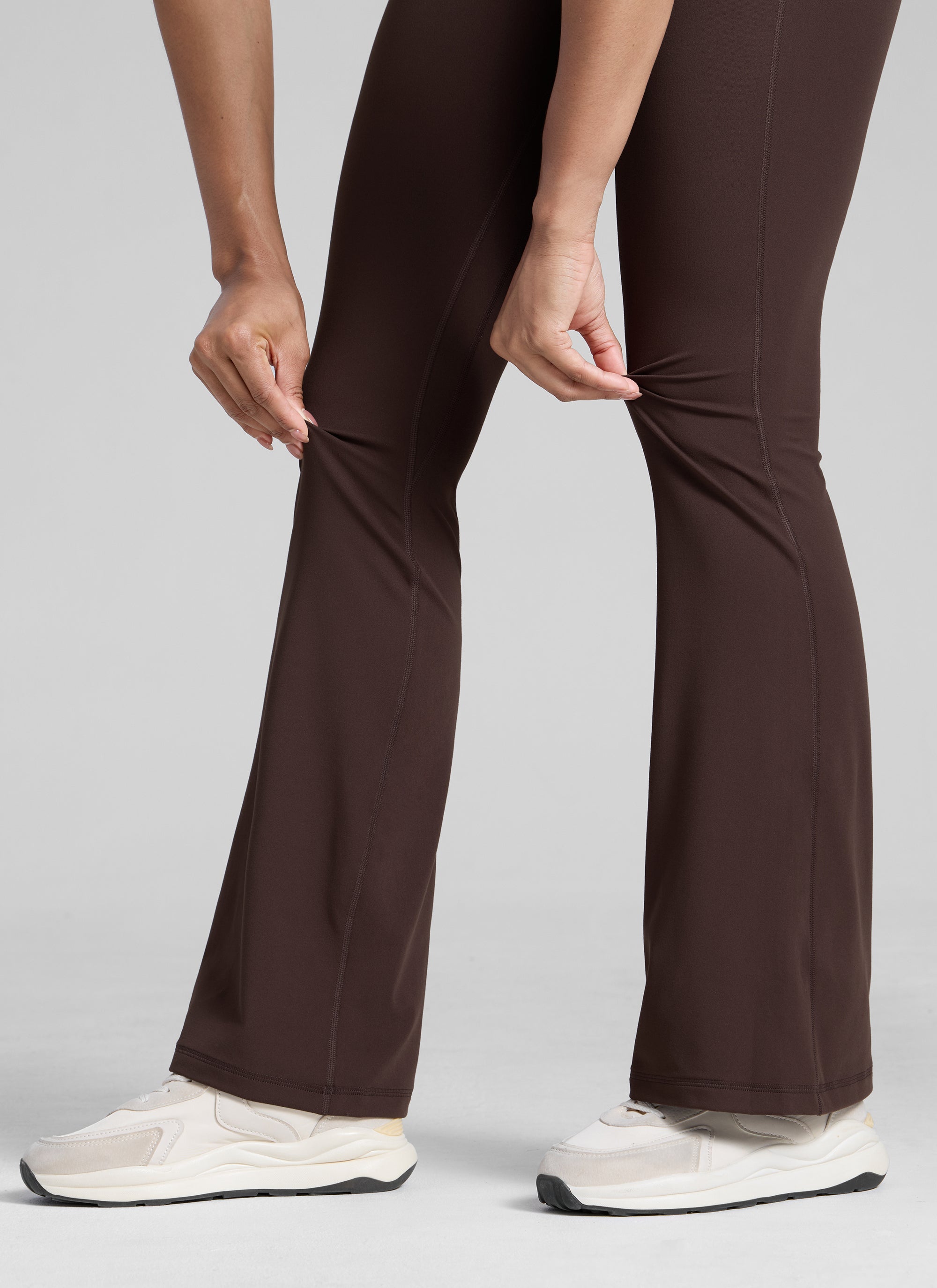 CRZ YOGA  Butterlift Leggings con Pliegues Ocultos de 32 Pulgadas para Mujer Marrón Fudge Caliente