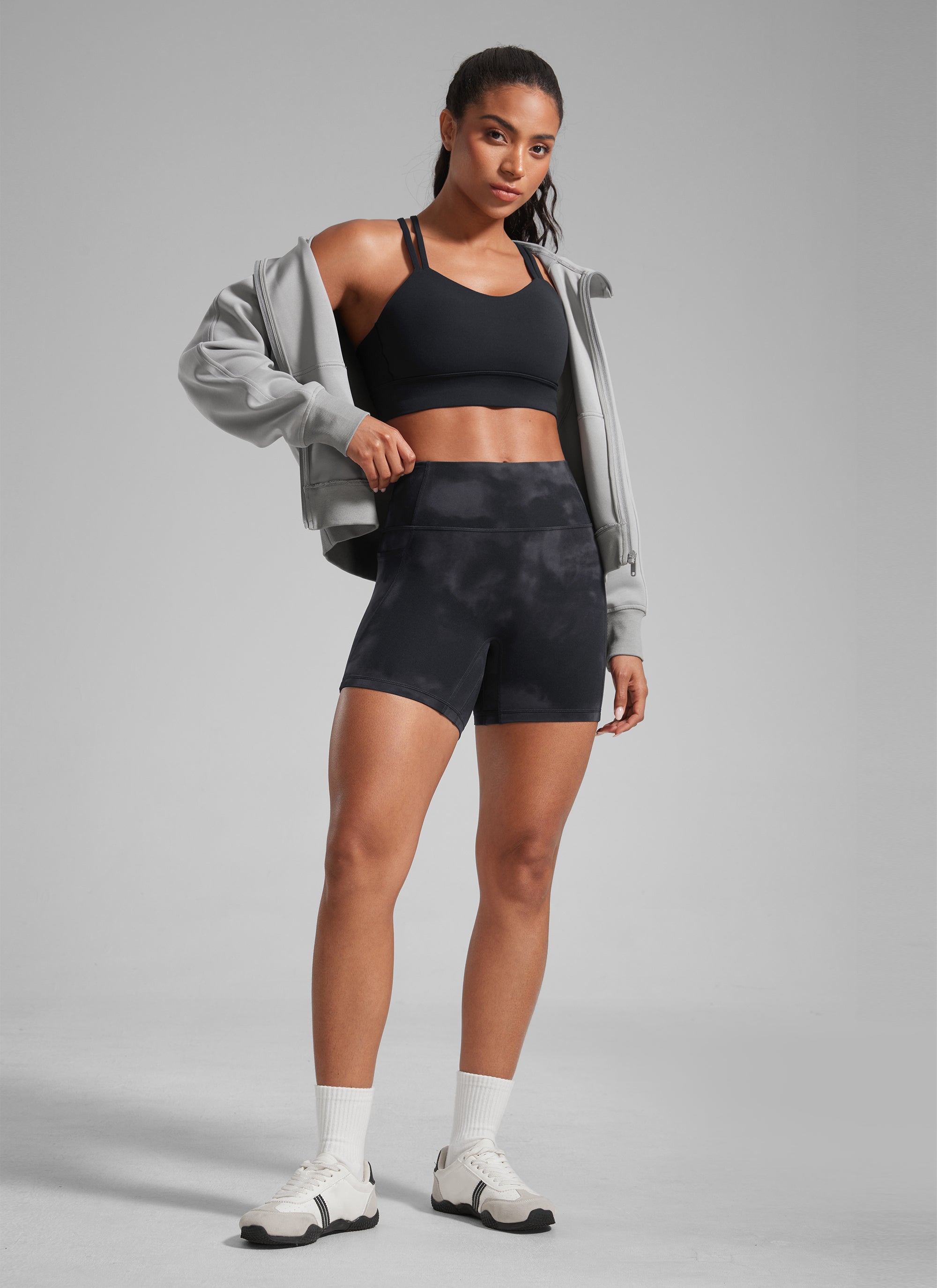 CRZ YOGA Butterlift Shorts Mujer 5'' Culo Fruncido sin Costura Flores De Tinte Negro
