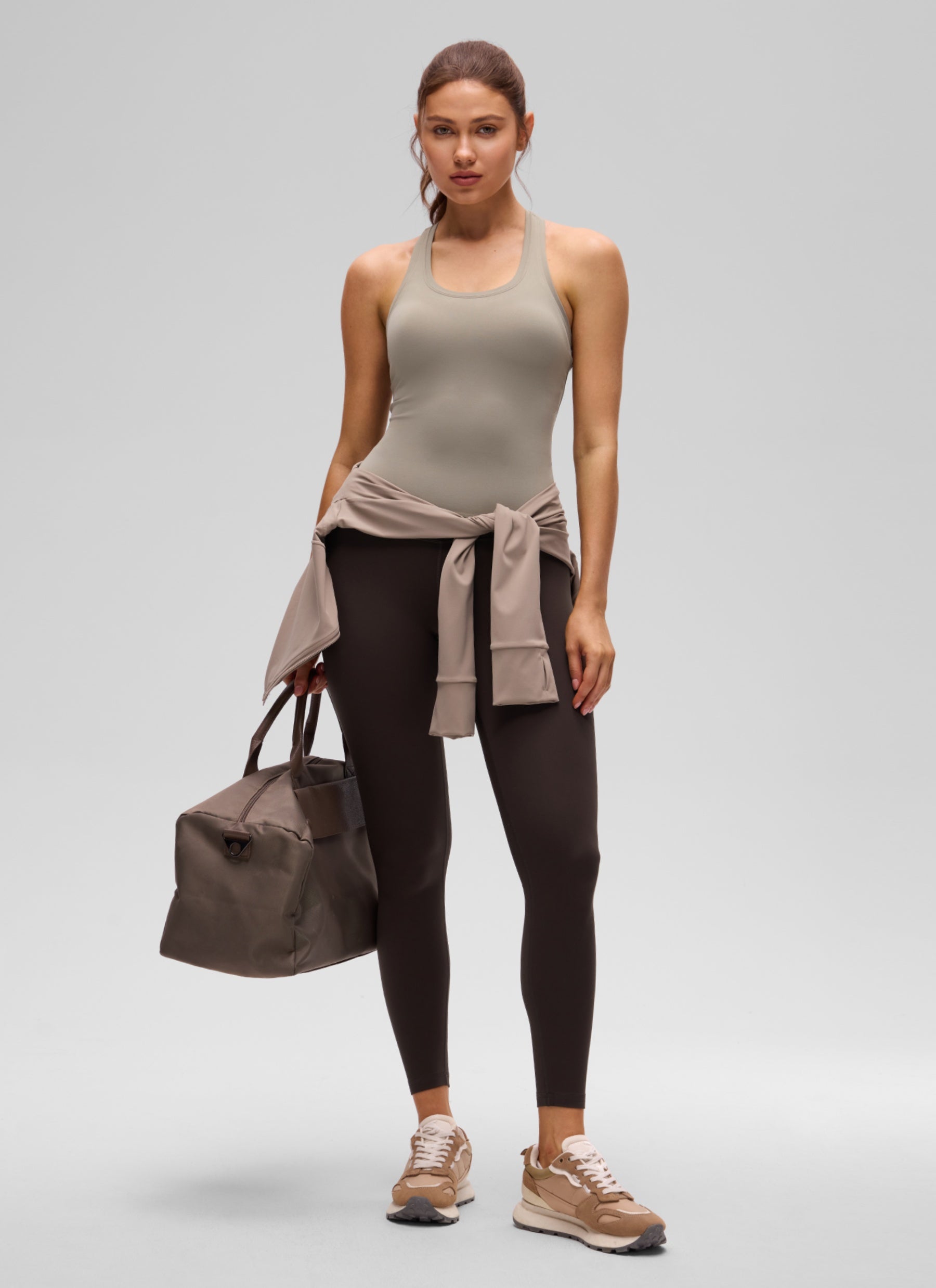 CRZ YOGA Butterluxe Camiseta sin Mangas con Espalda Cruzada para Mujer Gris Ceniza Cálido