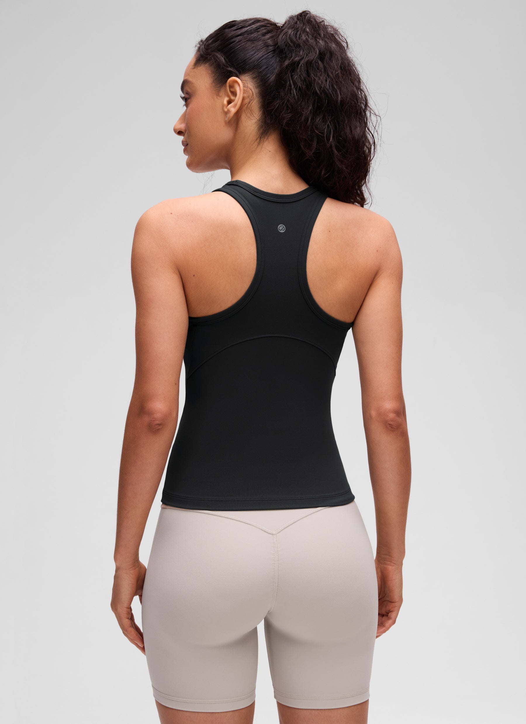 CRZ YOGA Blusas de yoga Corte ajustado Butterluxe Tank Cuello alto Negro