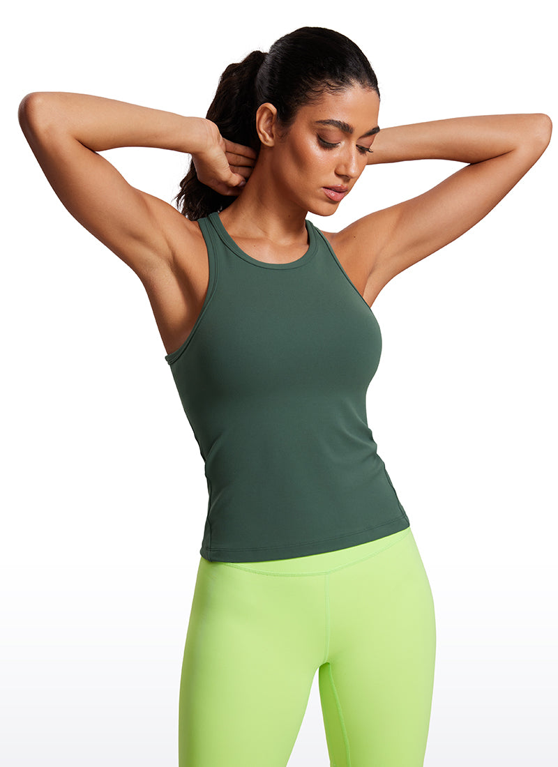 CRZ YOGA Blusas de yoga Corte ajustado Butterluxe Tank Cuello alto Verde Bosque Oscuro