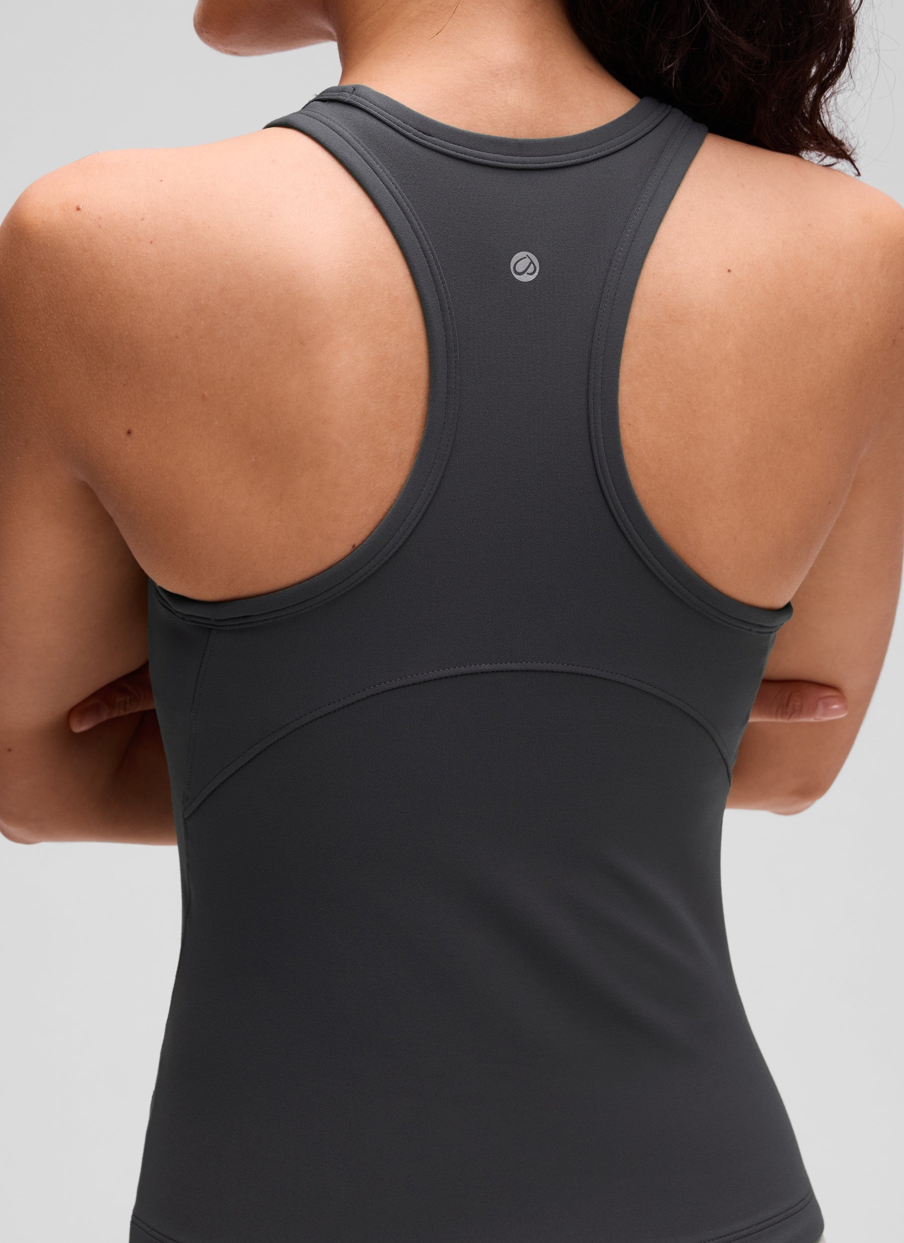 CRZ YOGA Blusas de yoga Corte ajustado Butterluxe Tank Cuello alto Gris misterioso