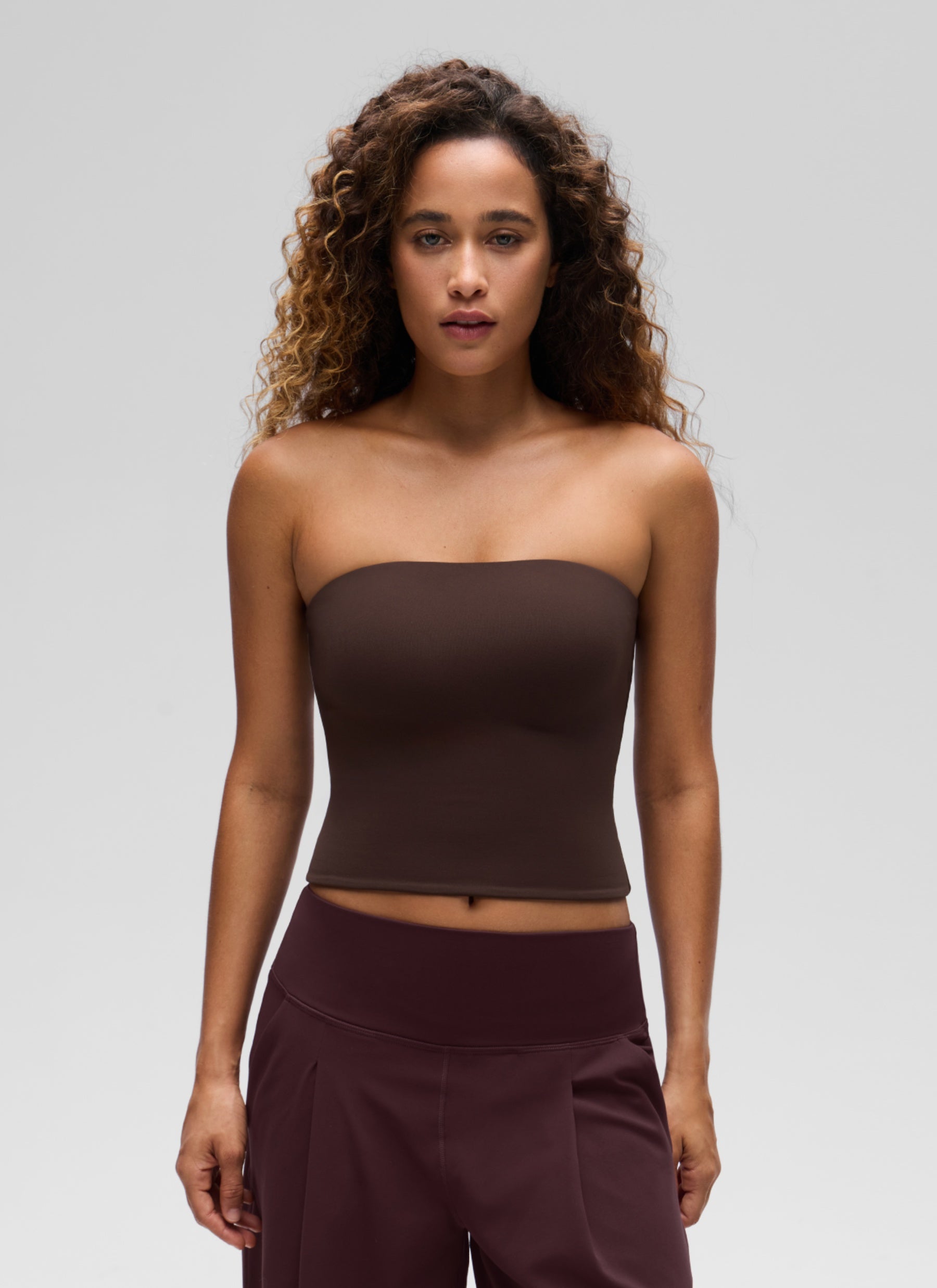 CRZ YOGA Butterluxe Camiseta de Corte Ajustado Sin Tirantes para Mujer Marrón Fudge Caliente